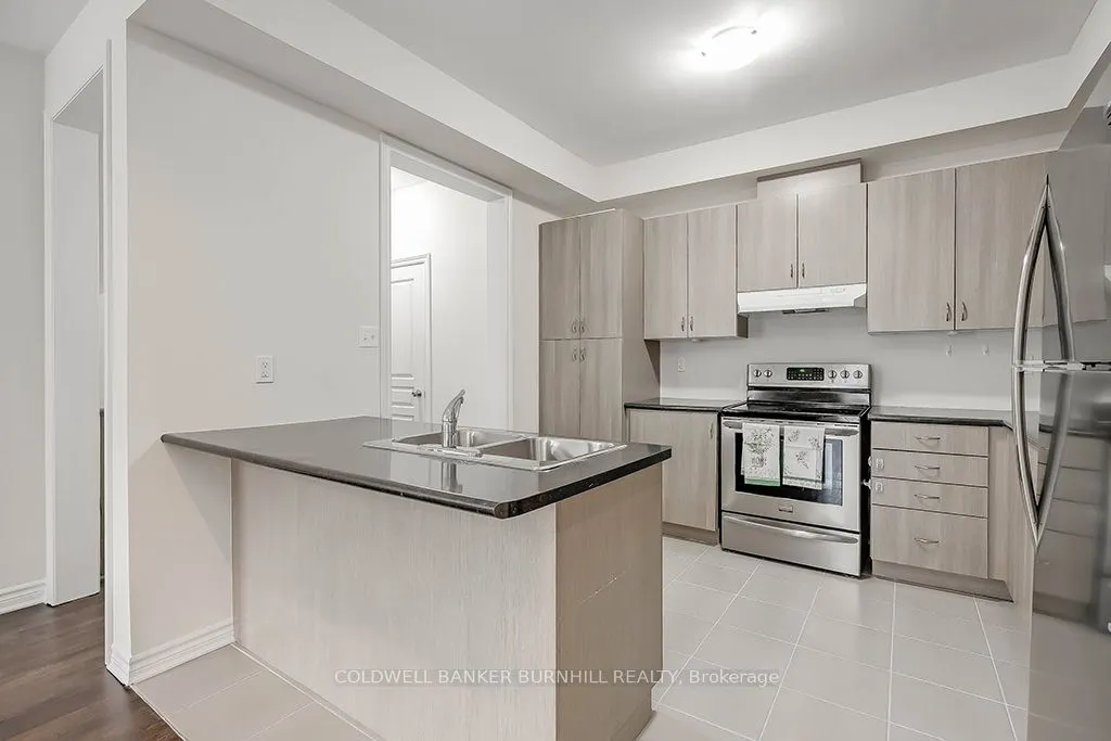 8 Hiscott Drive