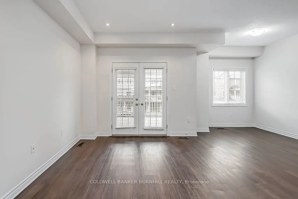 8 Hiscott Drive