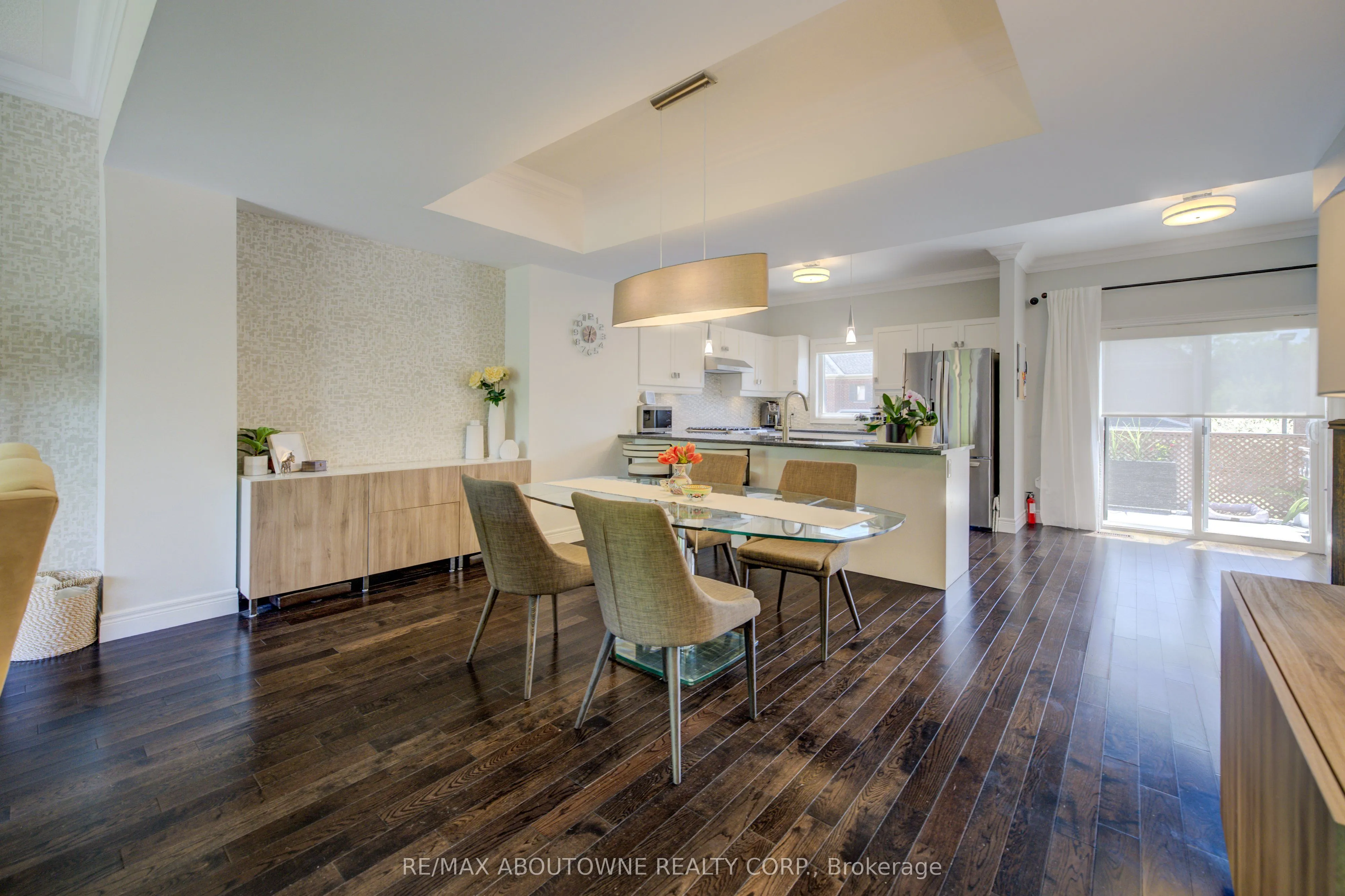 44 Flamboro Street, #7