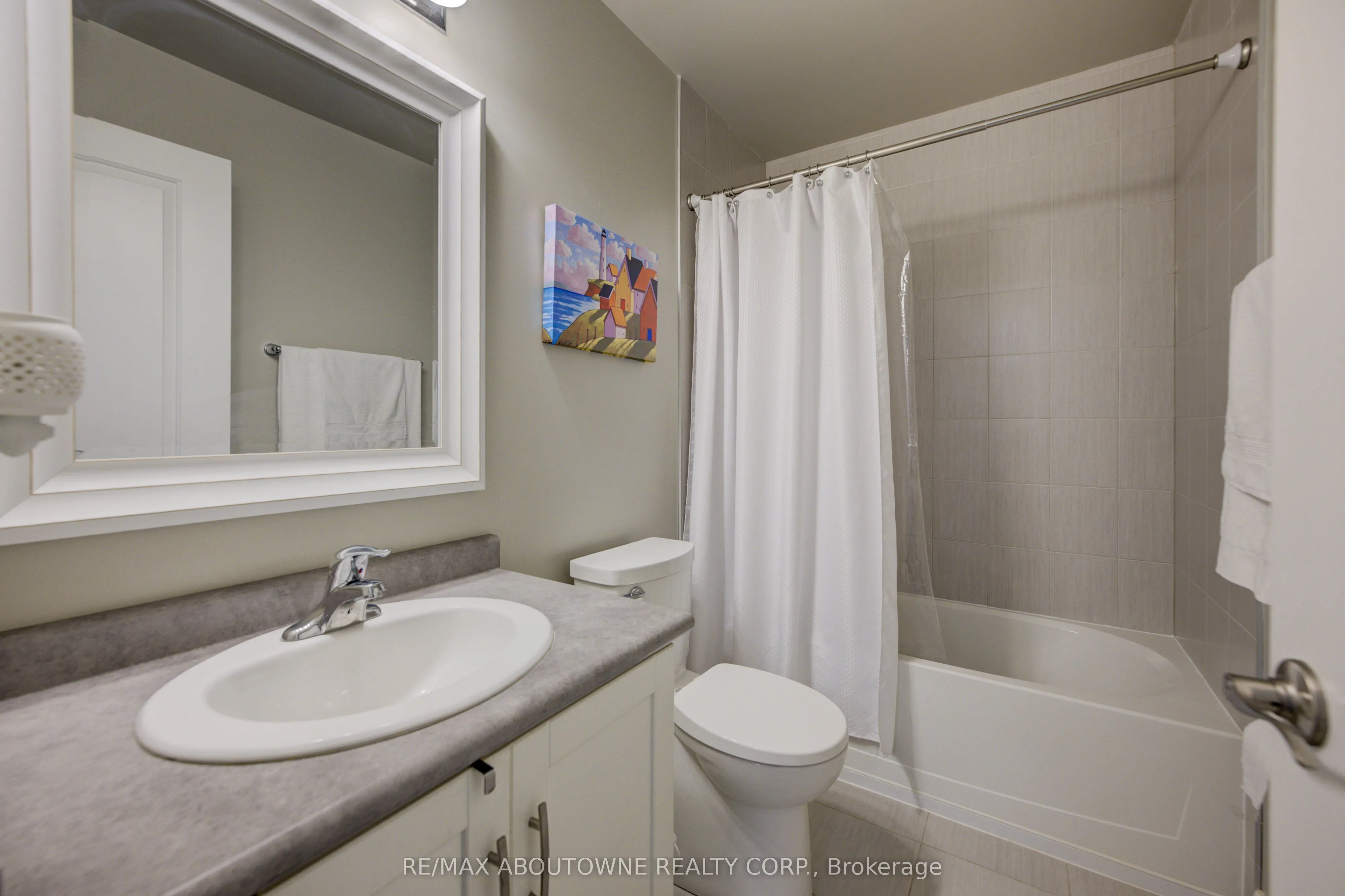 44 Flamboro Street, #7