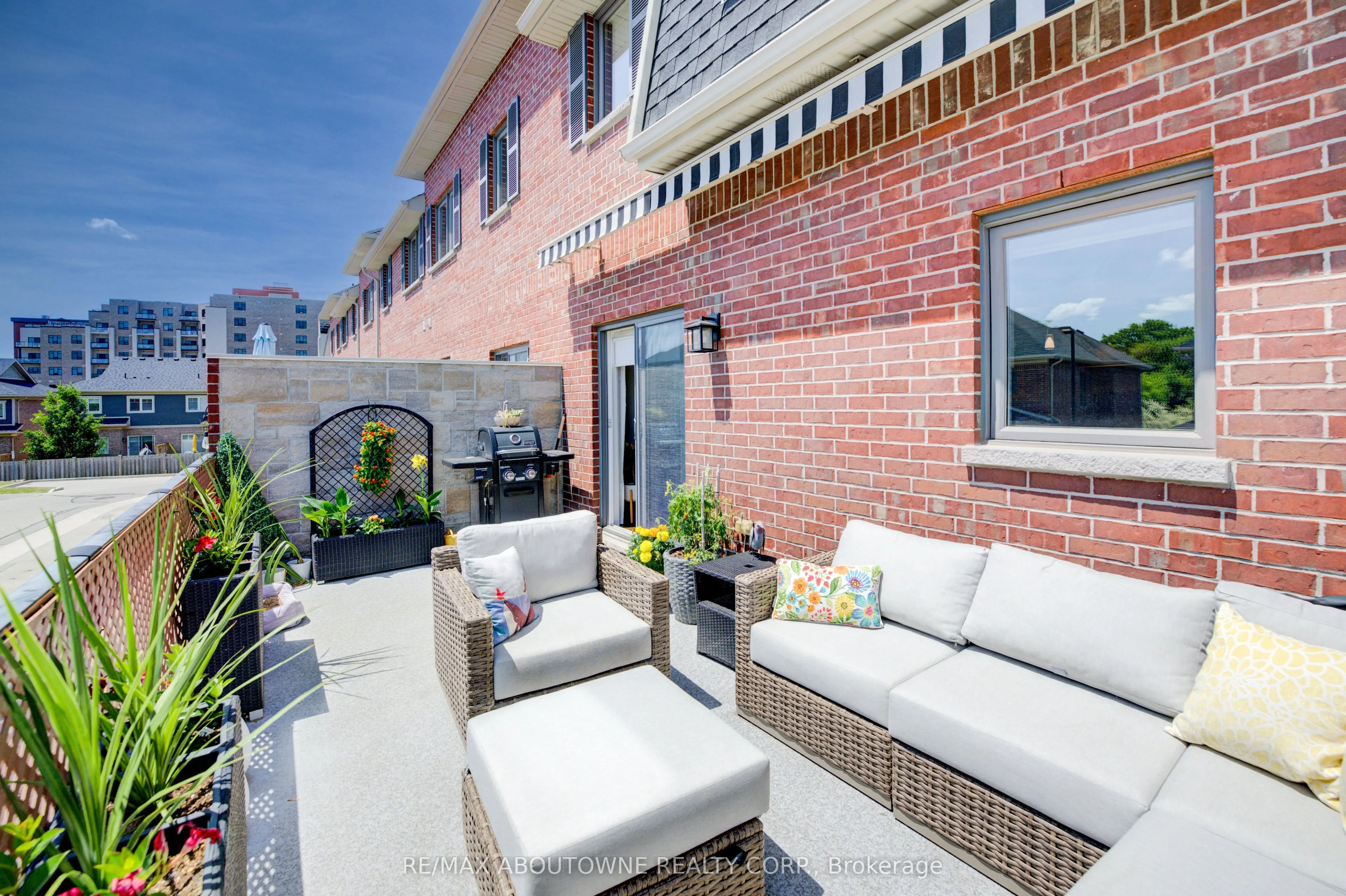 44 Flamboro Street, #7