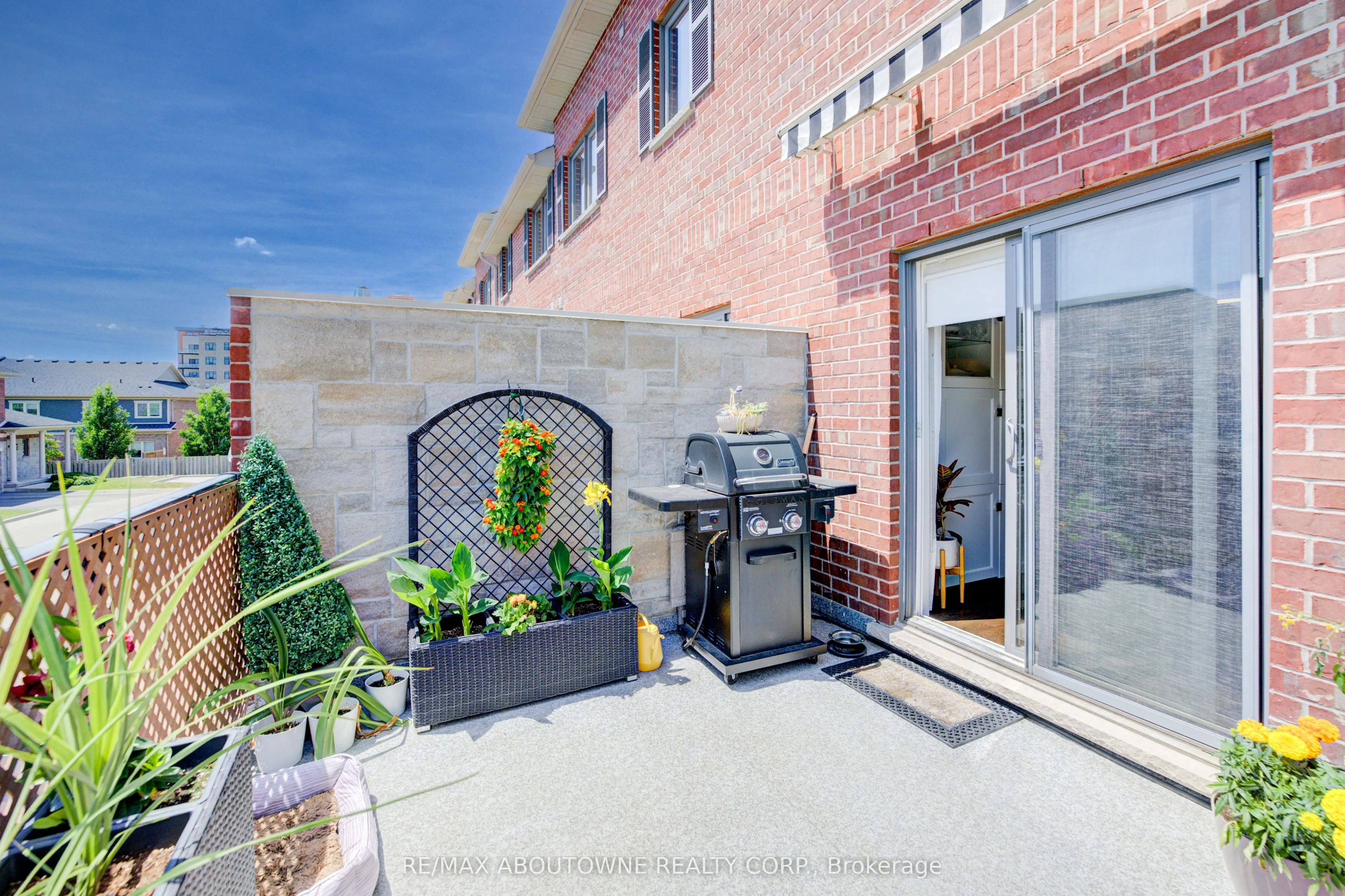 44 Flamboro Street, #7