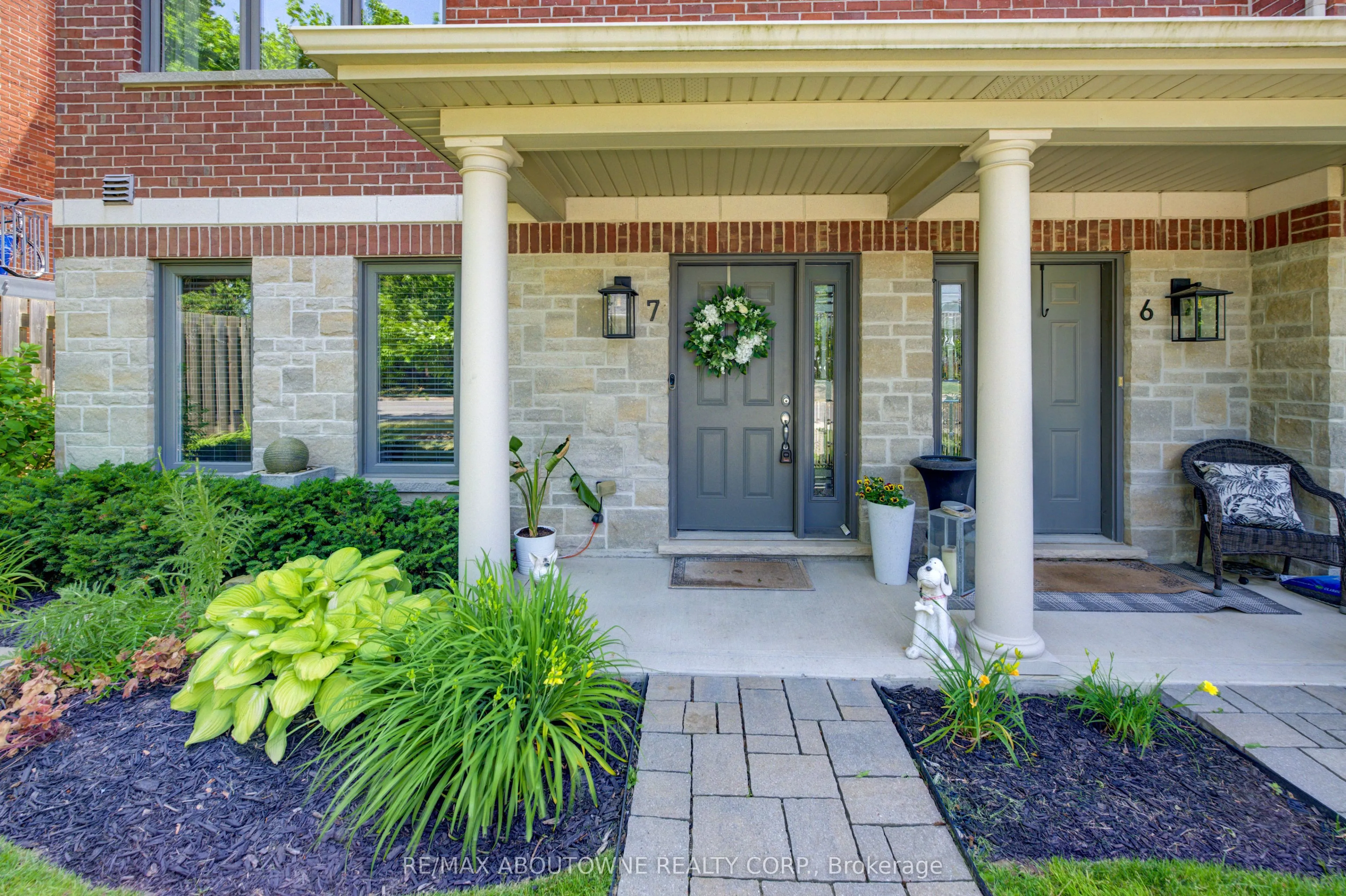 44 Flamboro Street, #7