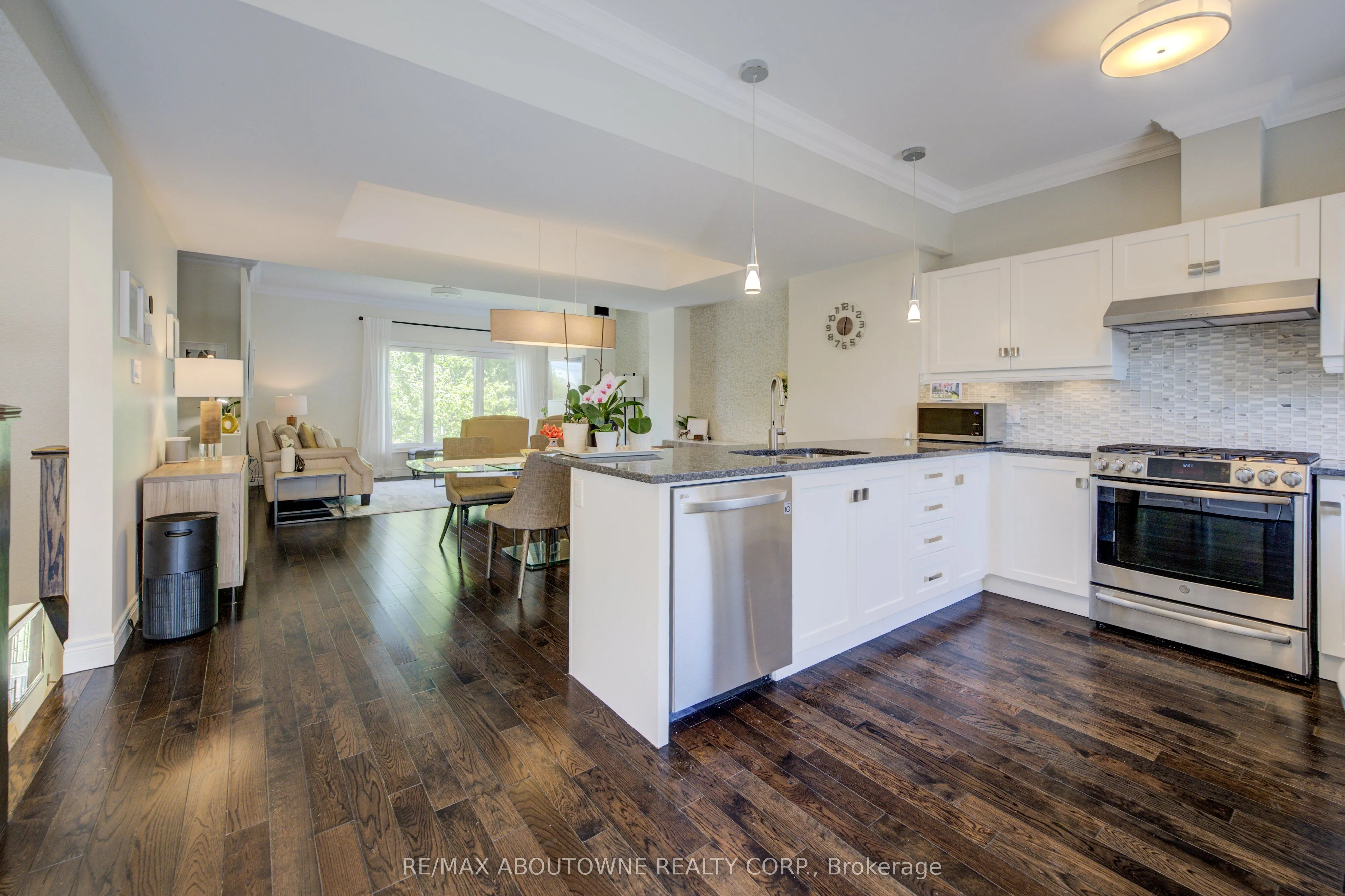 44 Flamboro Street, #7