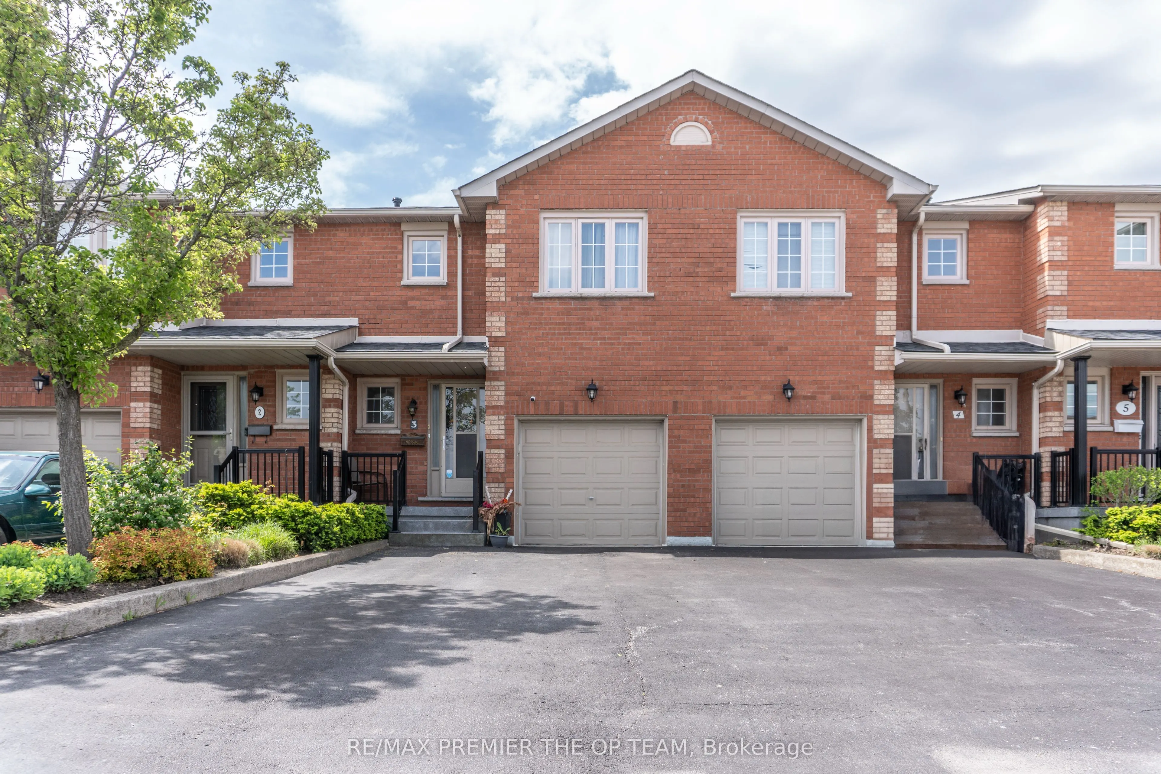 255 Mount Albion Road, #3