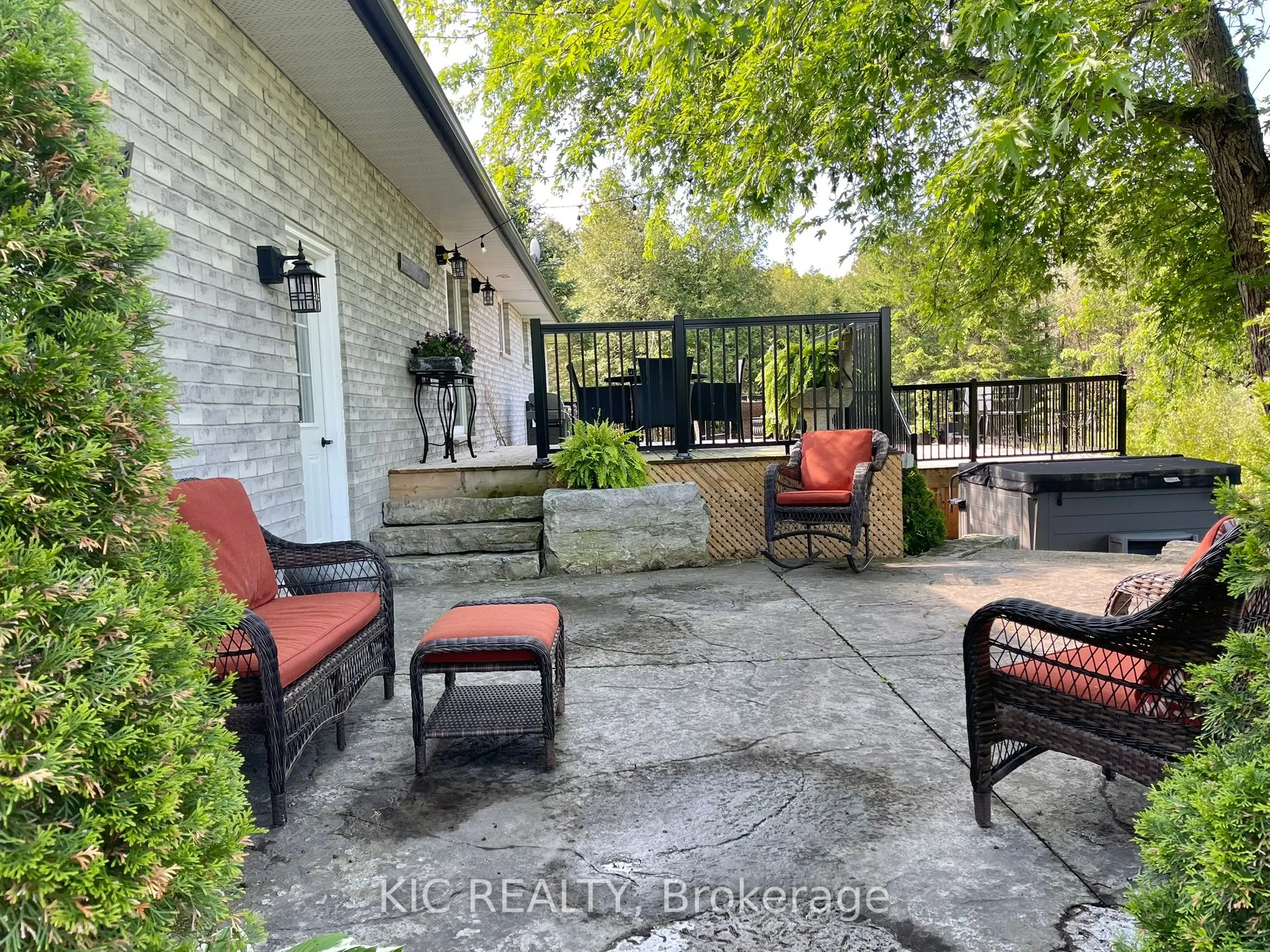 556 Fifth Line Rd Dum Road