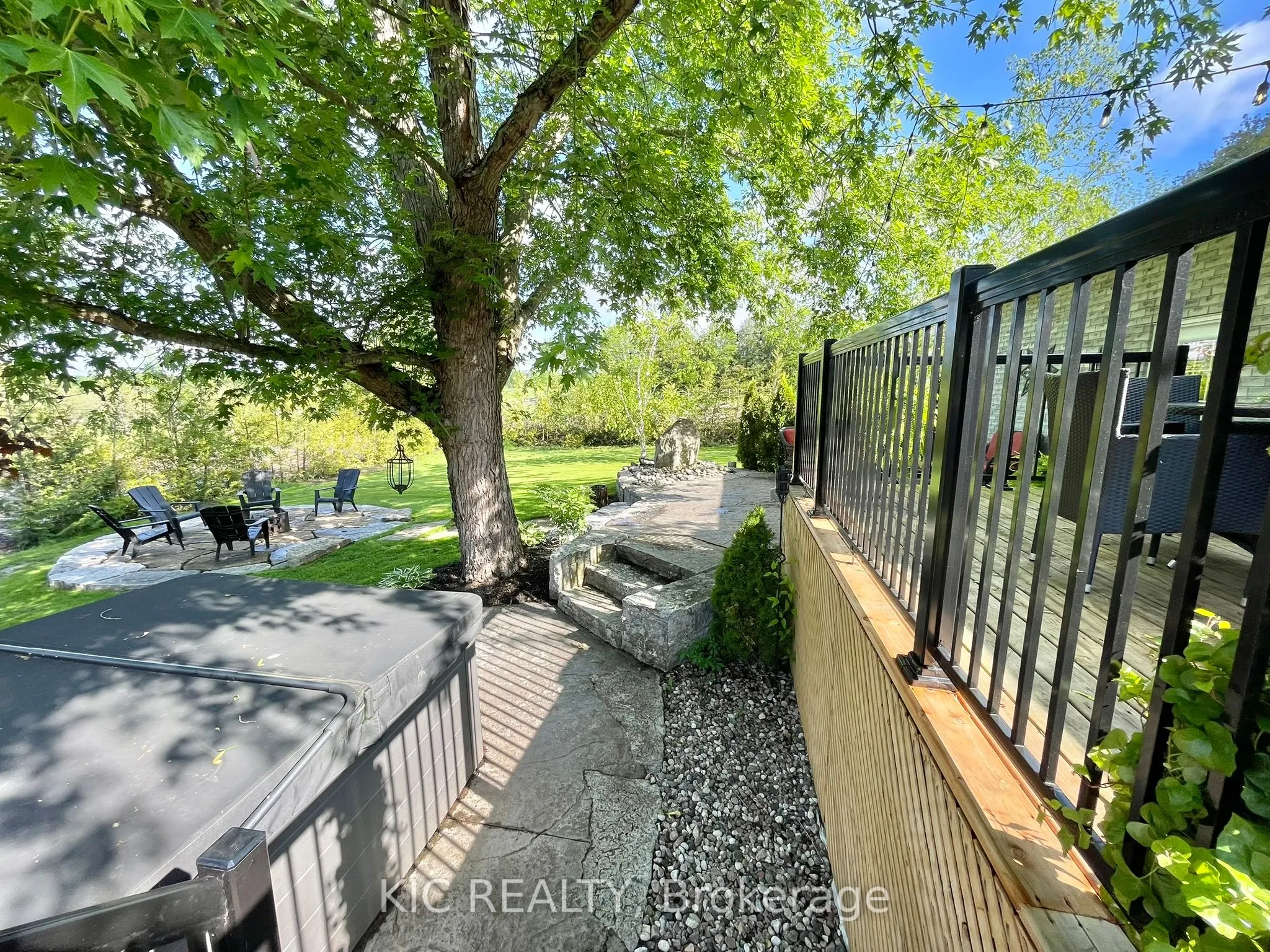 556 Fifth Line Rd Dum Road