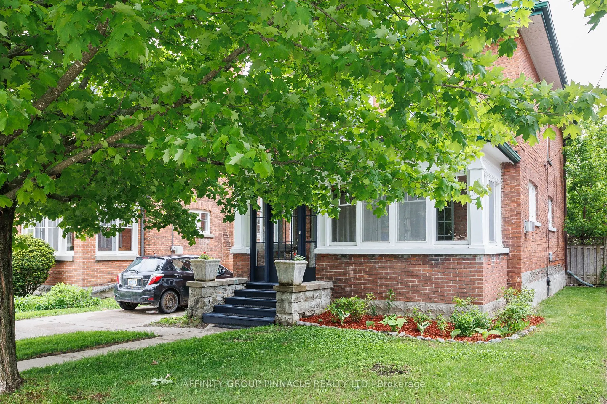 25 Francis Street