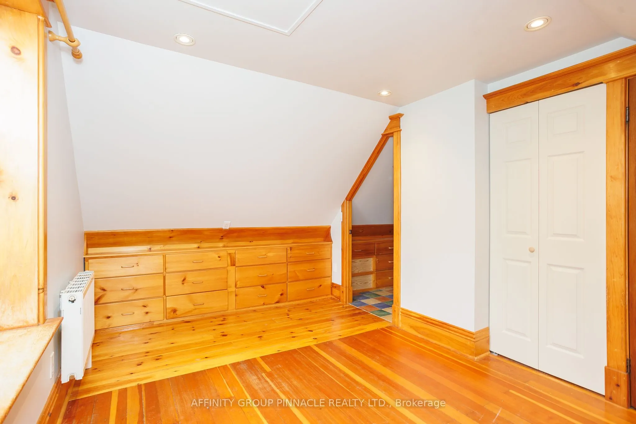 25 Francis Street