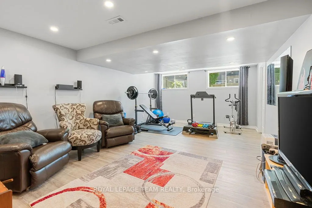 677 SUNBURST Street