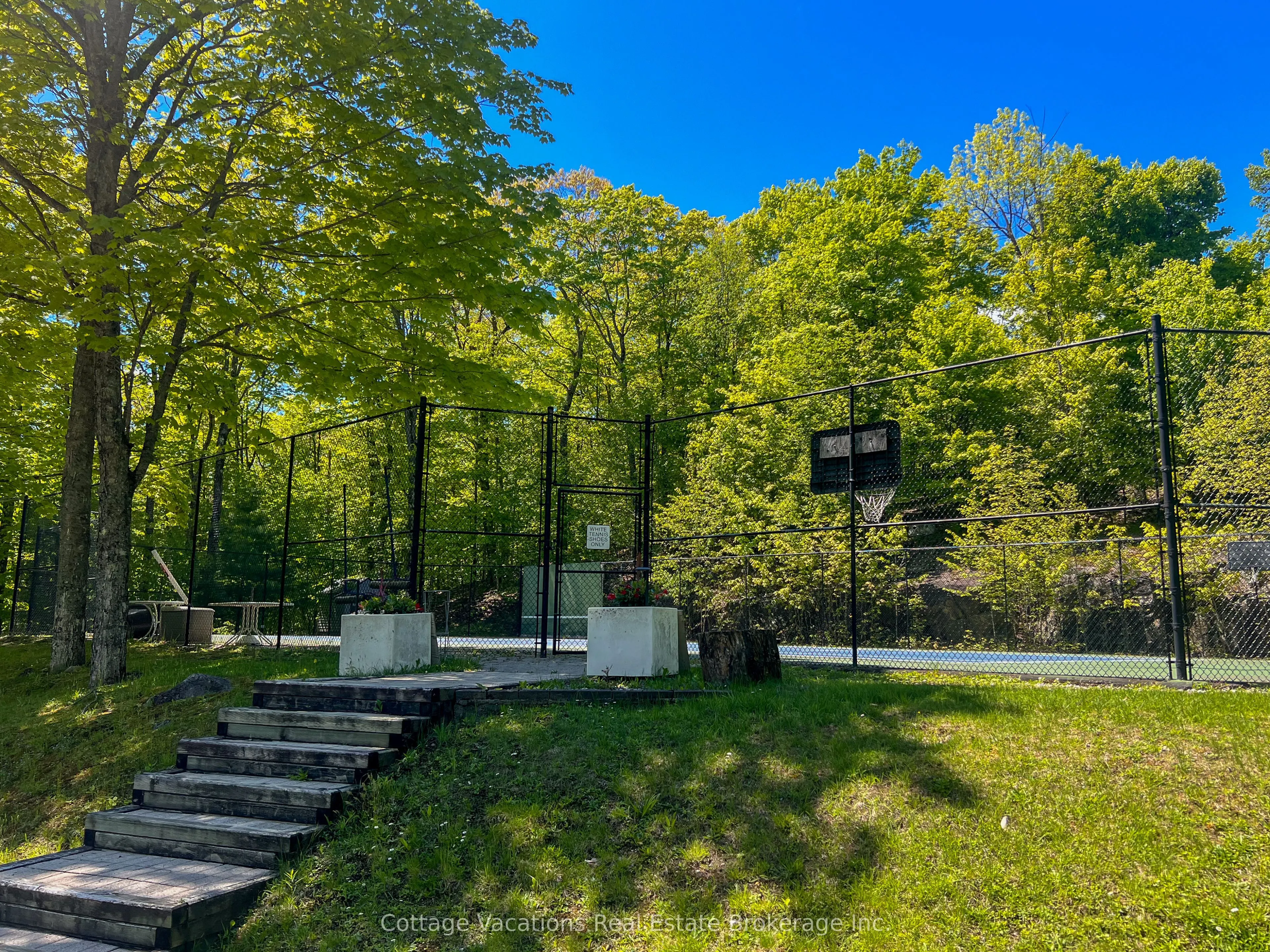 1120 Ferndale Road