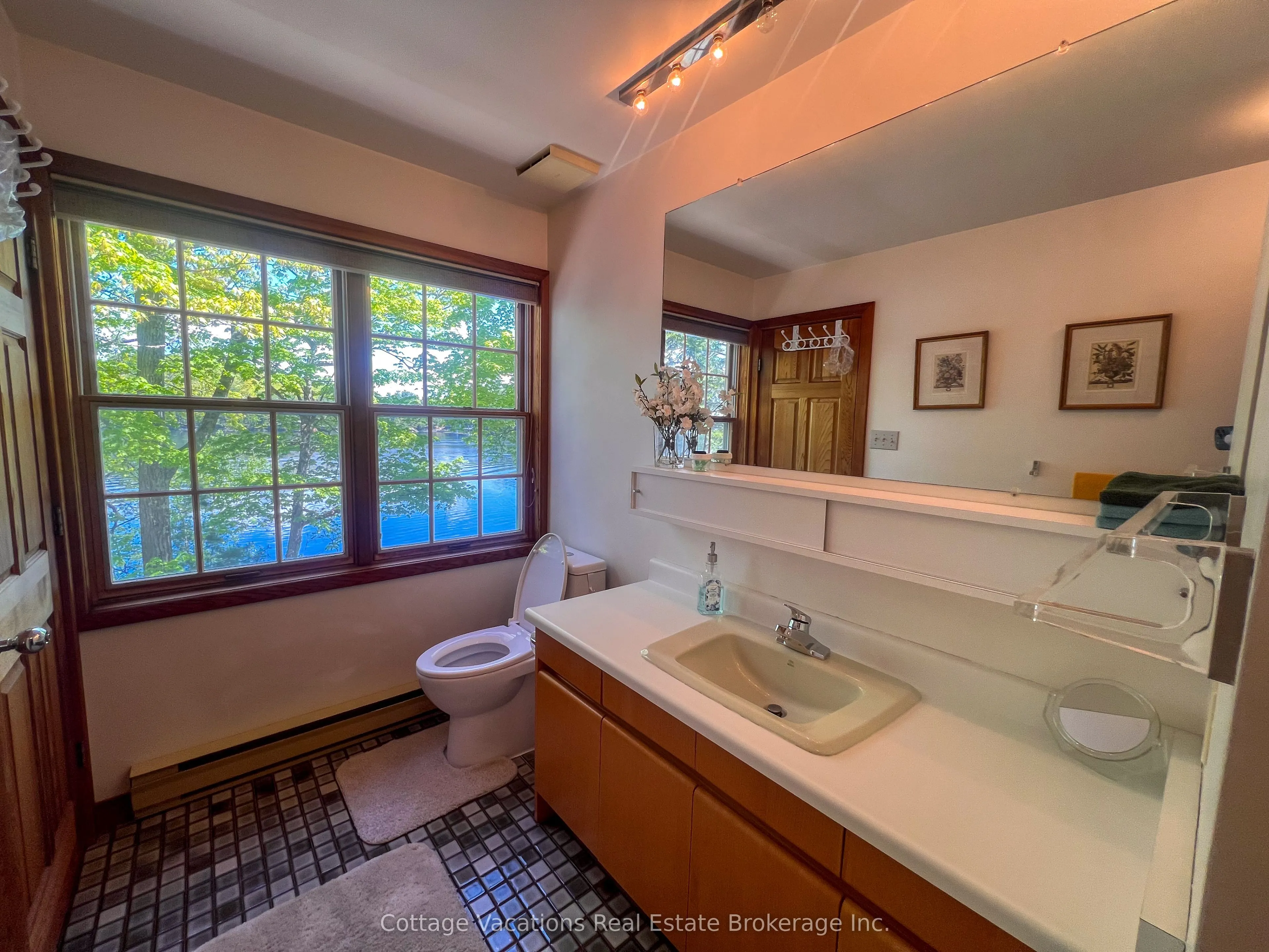 1120 Ferndale Road