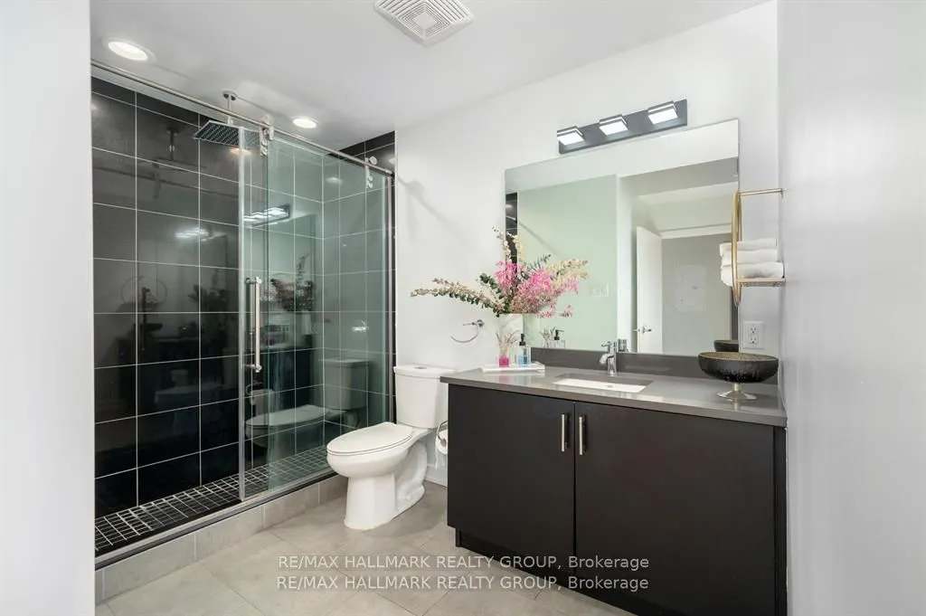 195 Besserer Street, #2701
