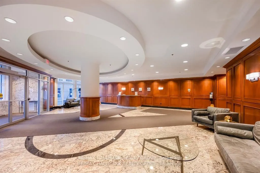 195 Besserer Street, #2701