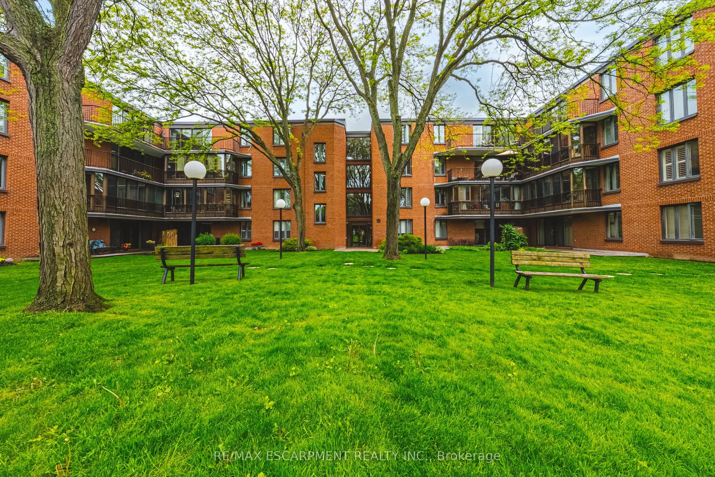 150 WILSON Street W, #215