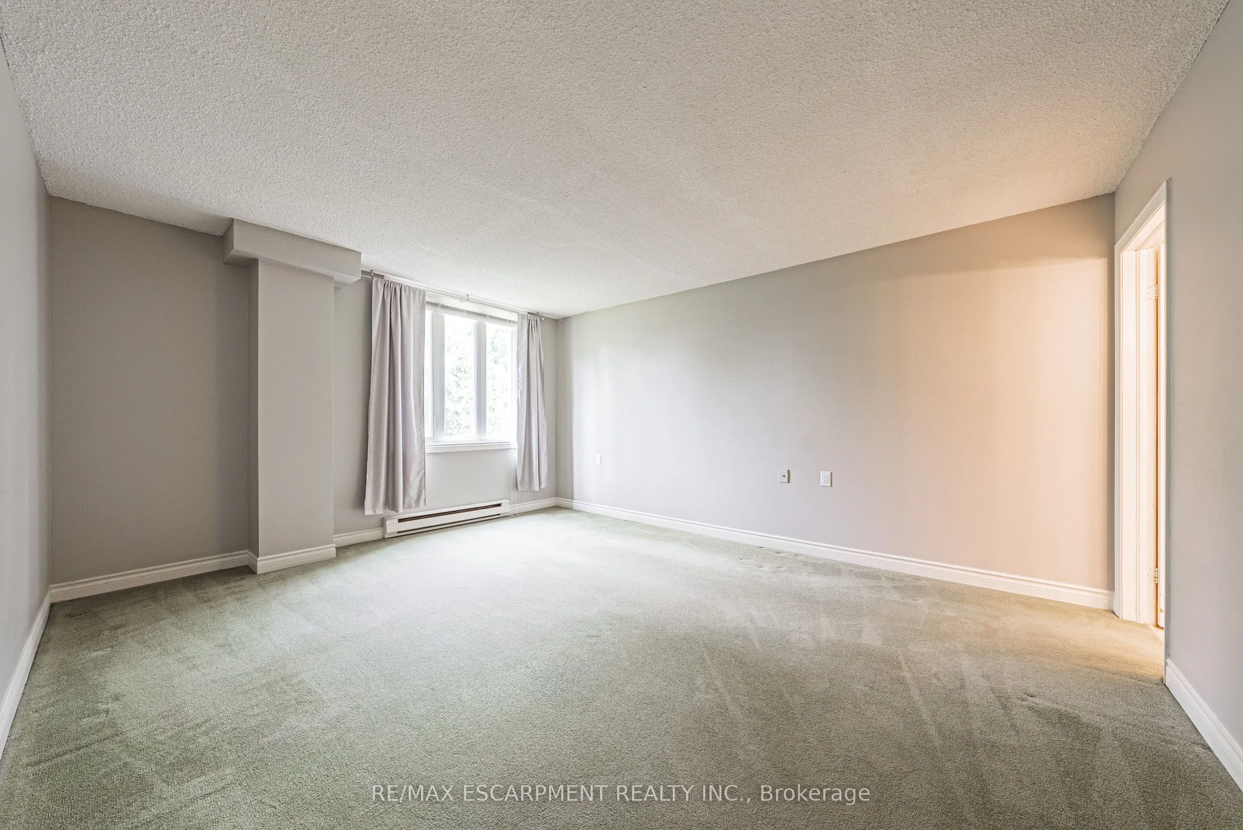 150 WILSON Street W, #215