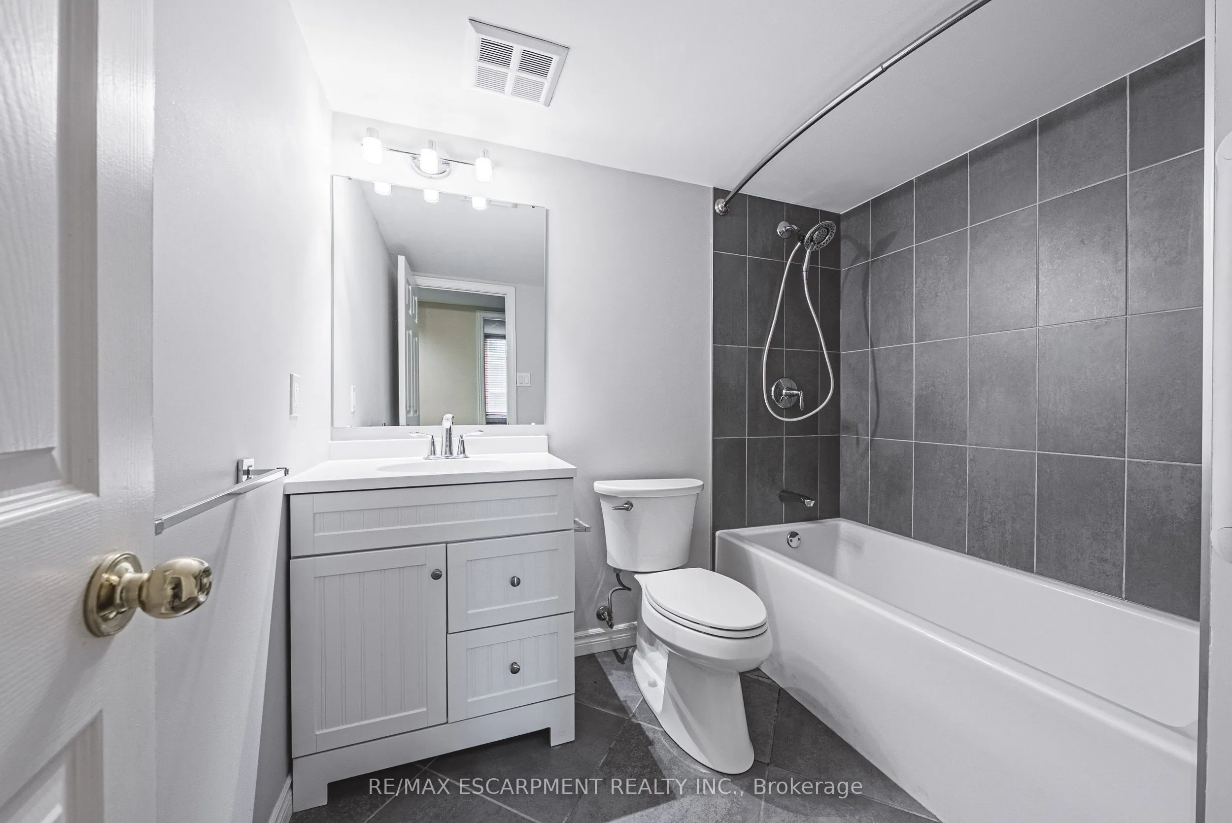 150 WILSON Street W, #215