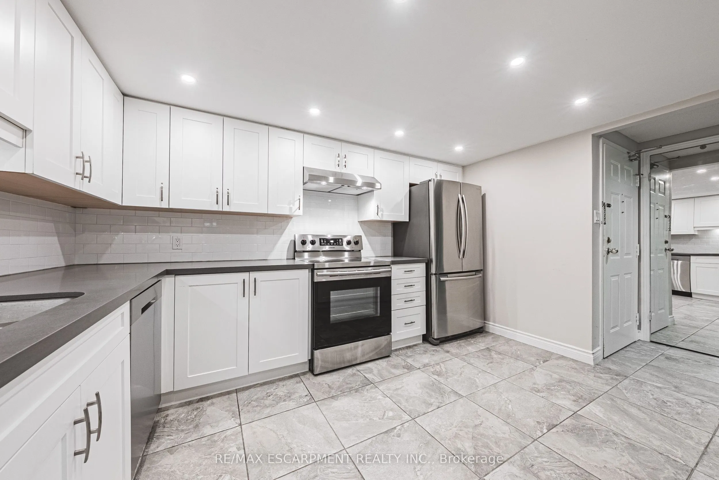 150 WILSON Street W, #215