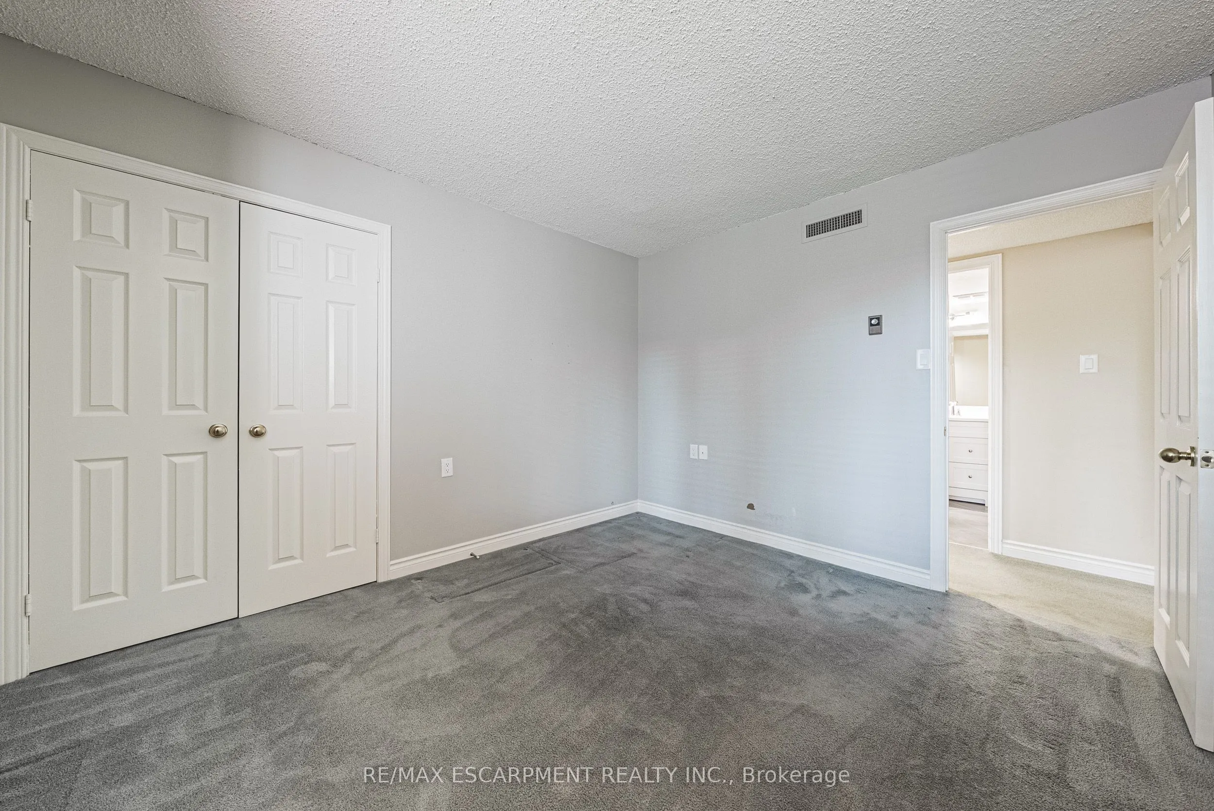 150 WILSON Street W, #215