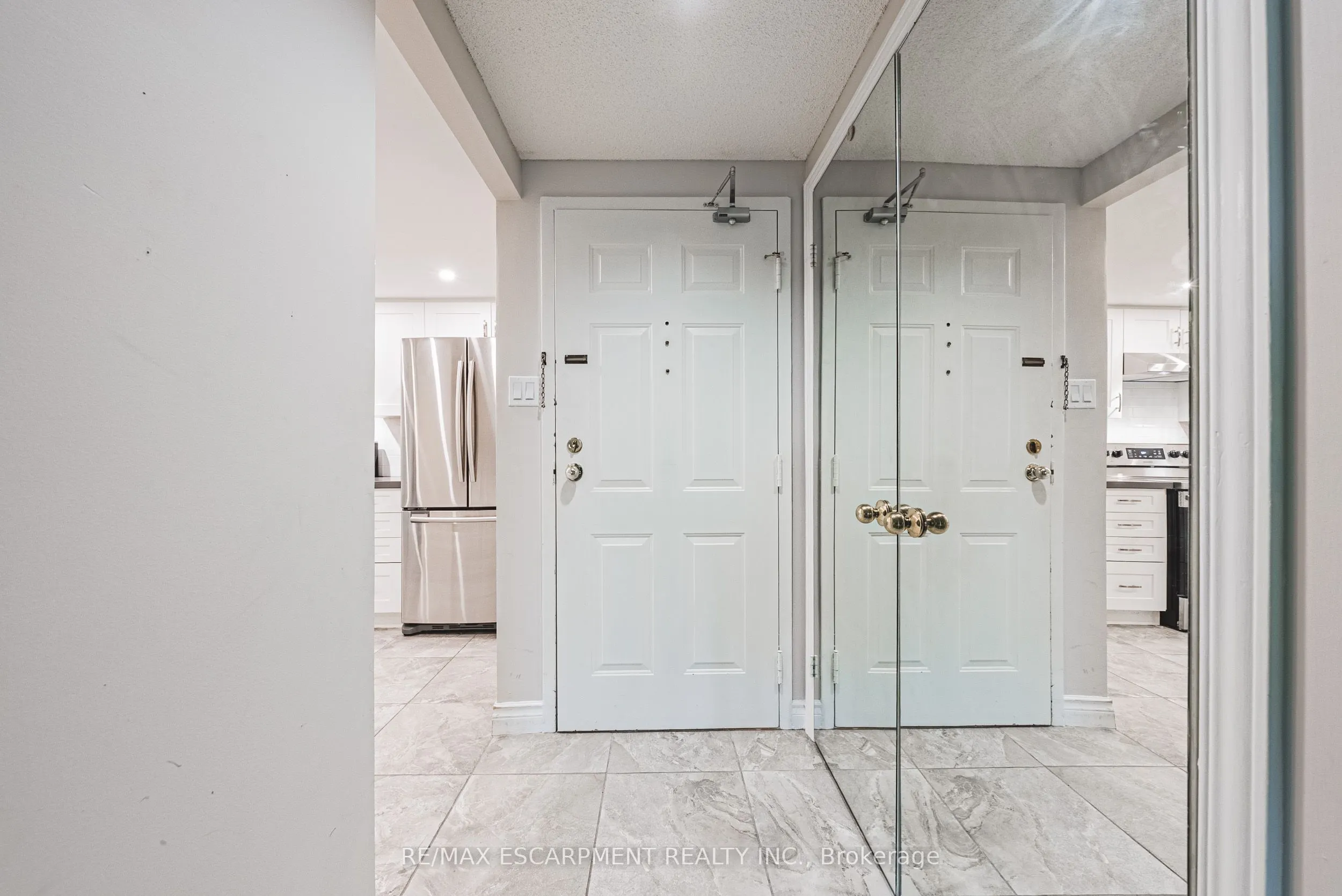 150 WILSON Street W, #215