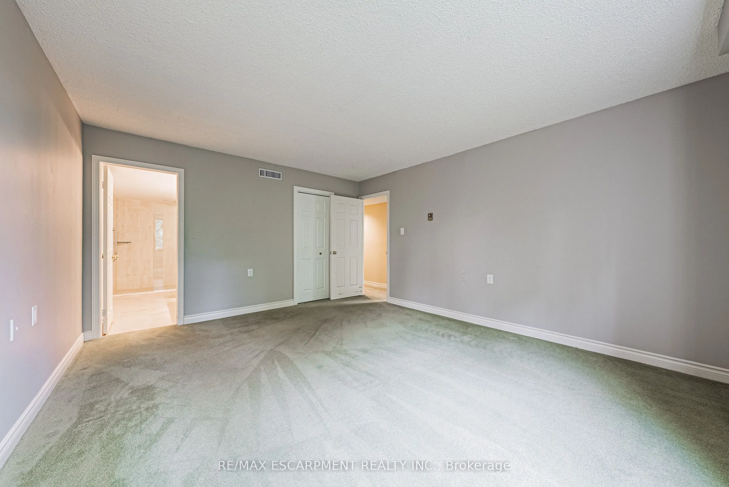 150 WILSON Street W, #215