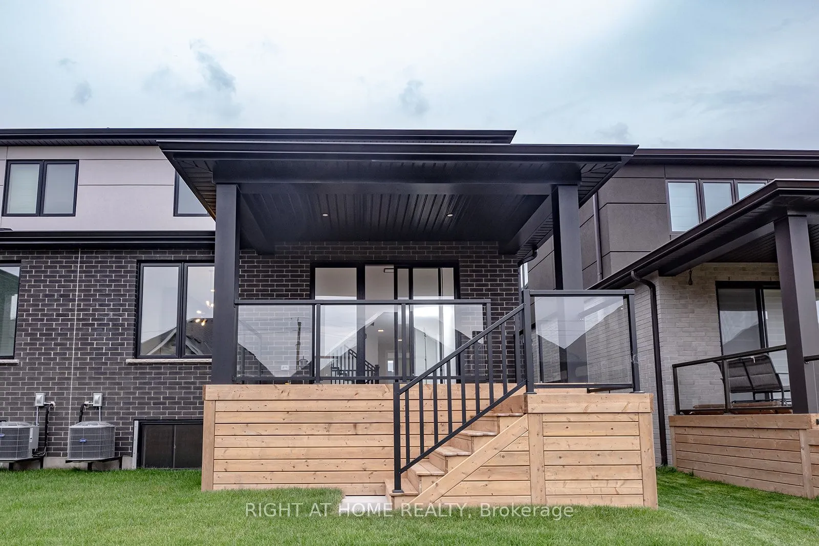 3909 Mitchell Crescent