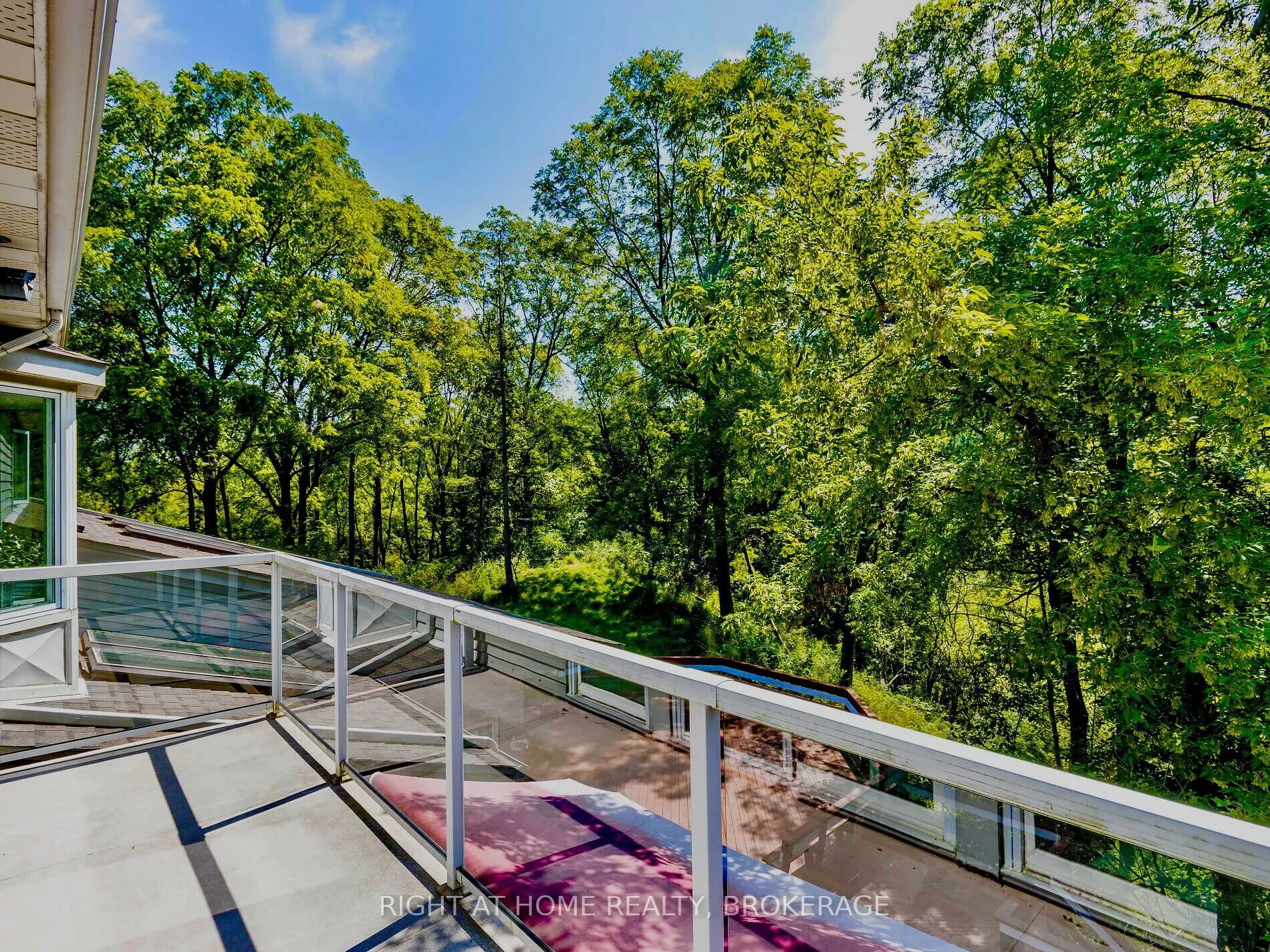 774 Old Dundas Road