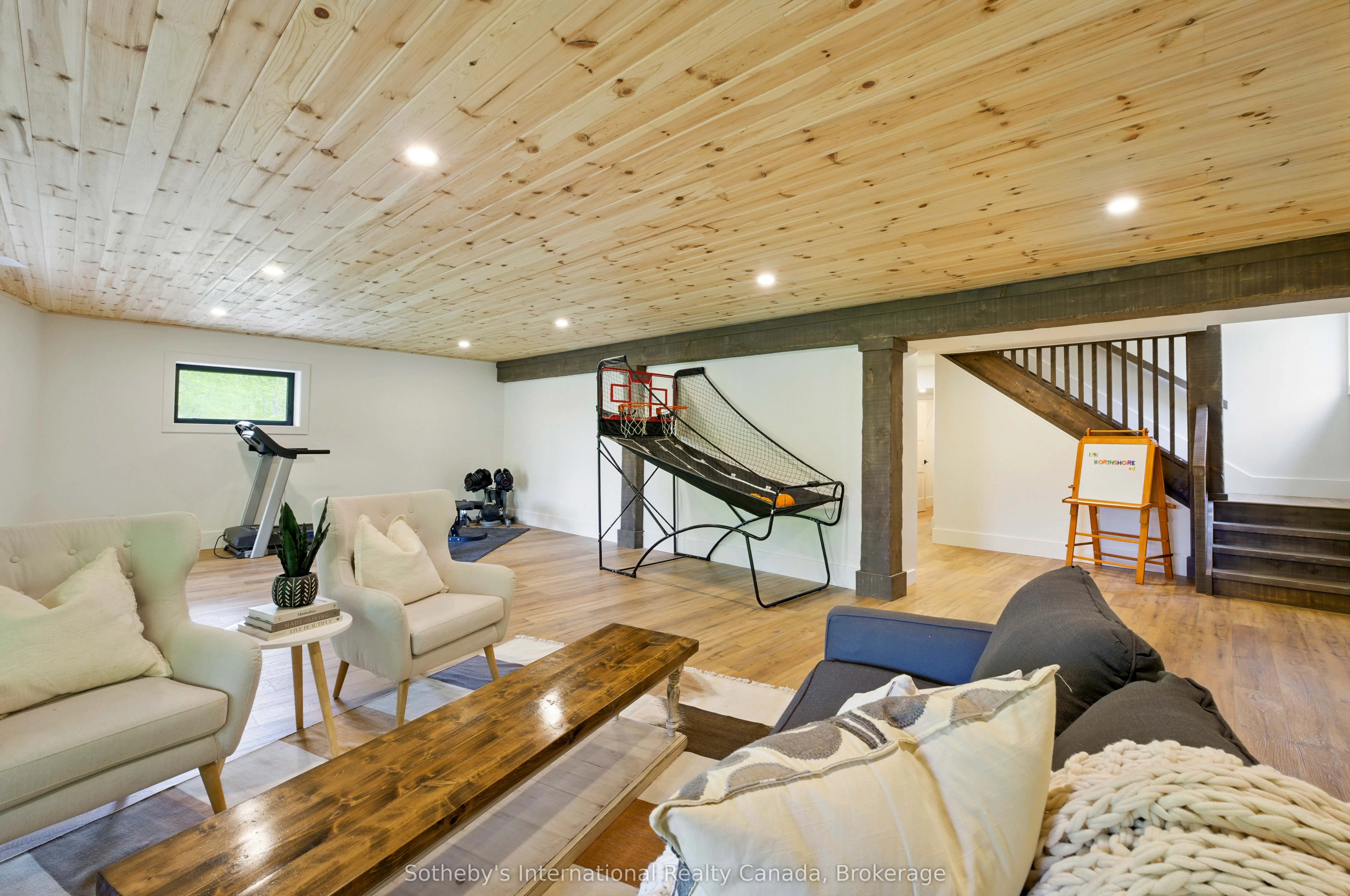 1241 Northshore Road