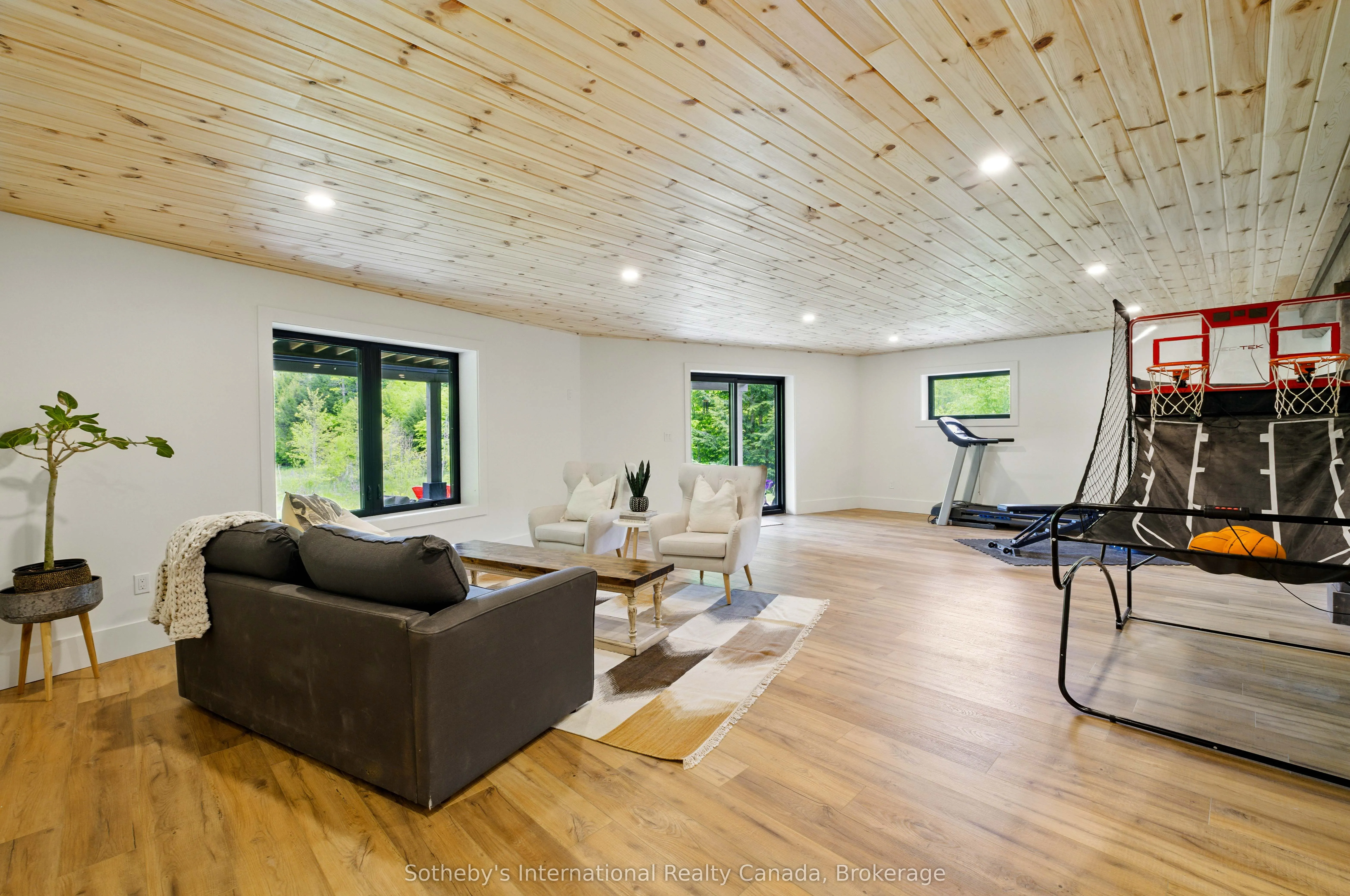 1241 Northshore Road