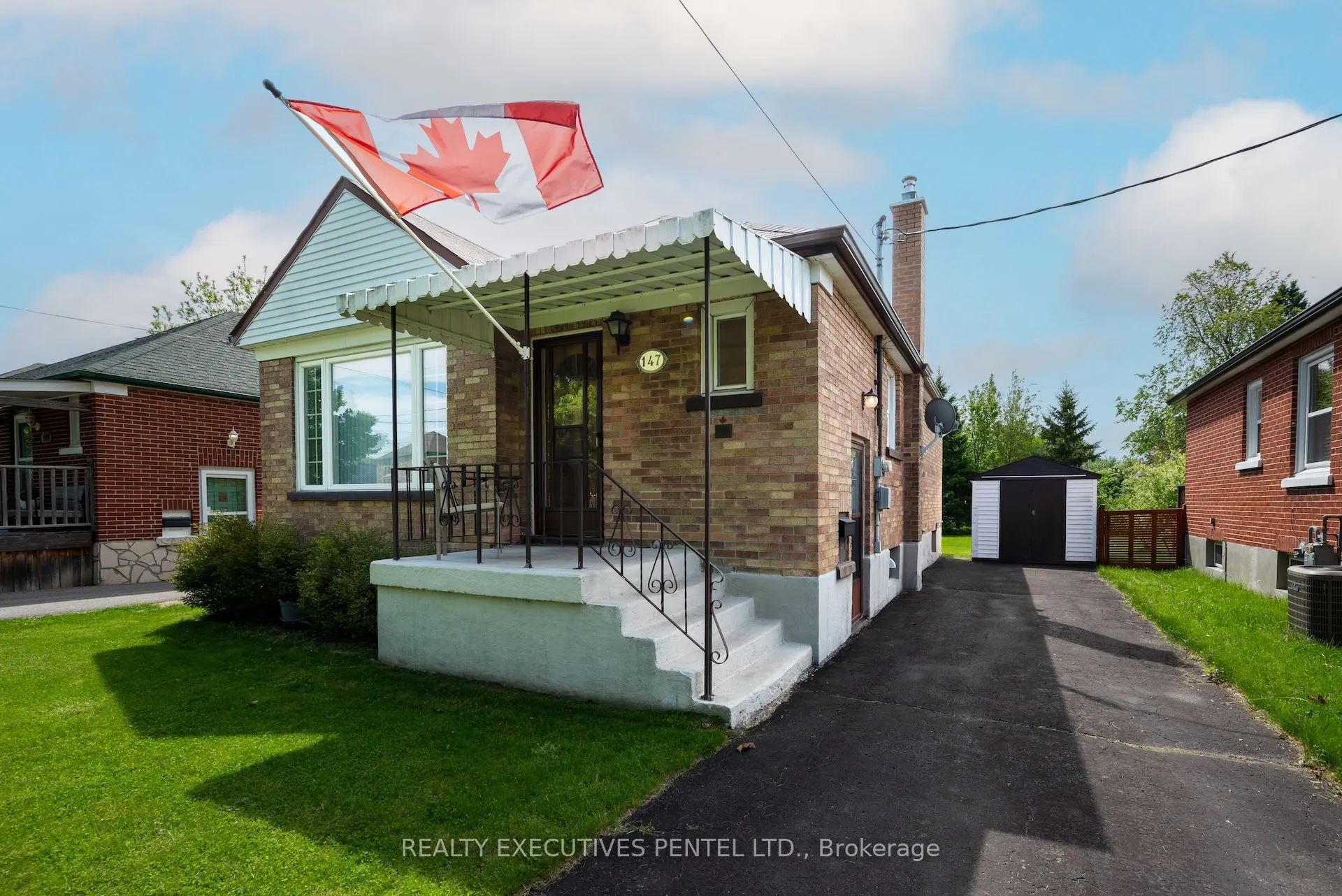 147 Spencer Street E