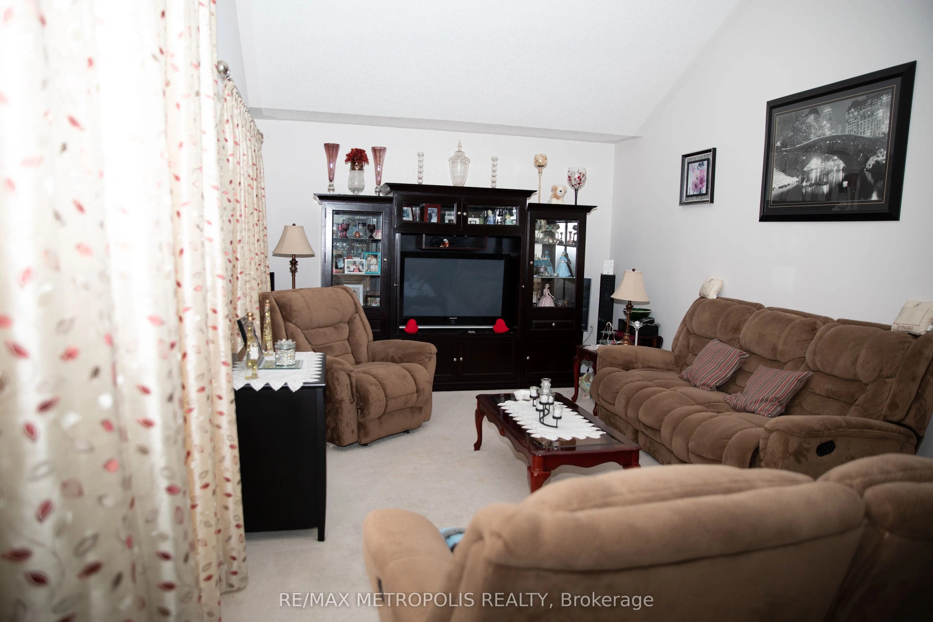 14 Lisbeth Crescent