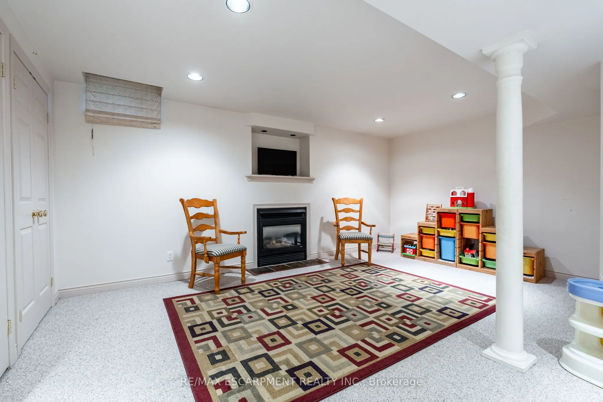 38 Fellowes Crescent