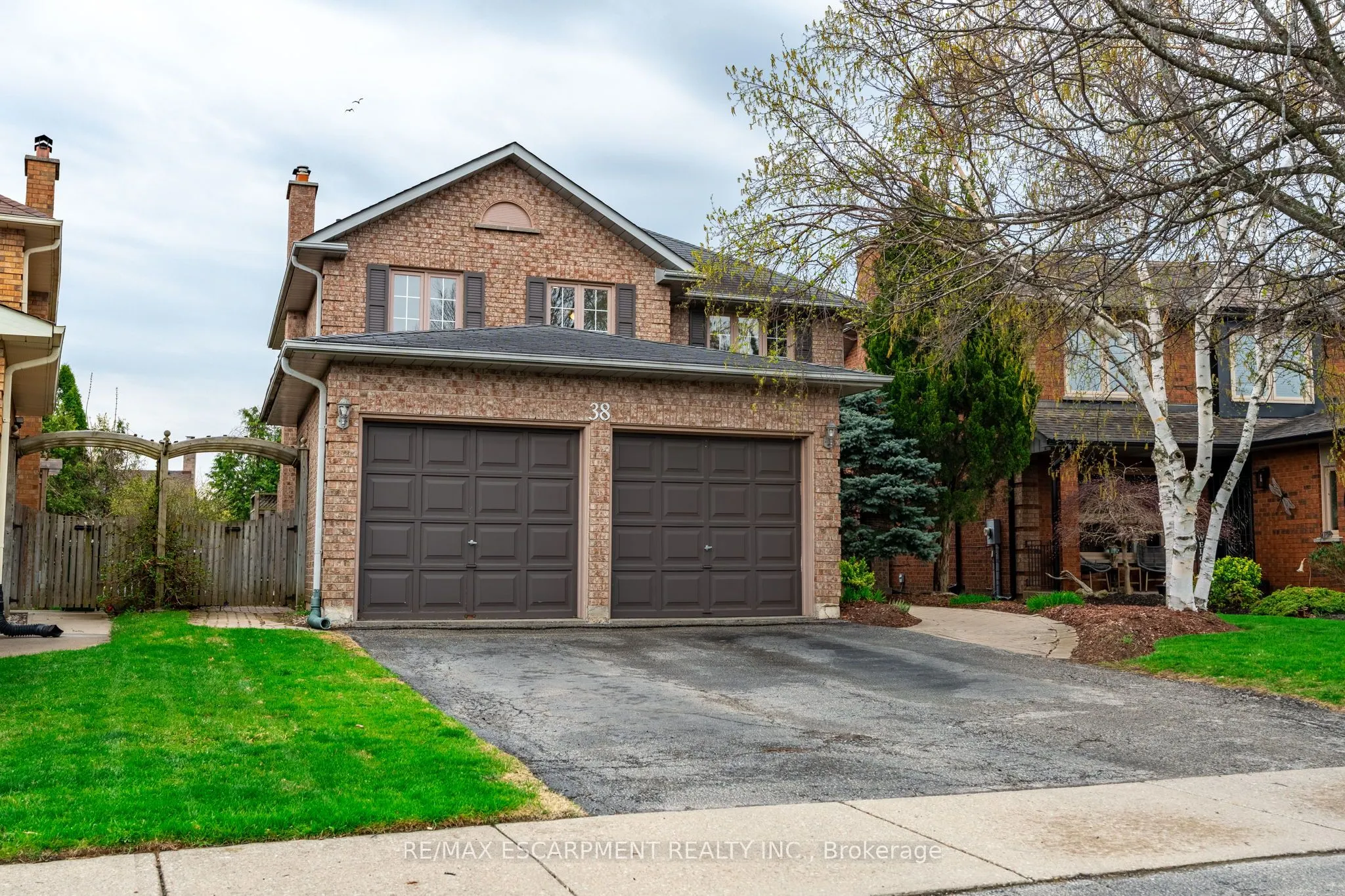 38 Fellowes Crescent