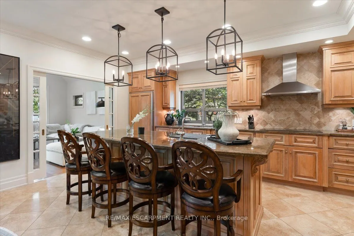 90 RIDGE Road W