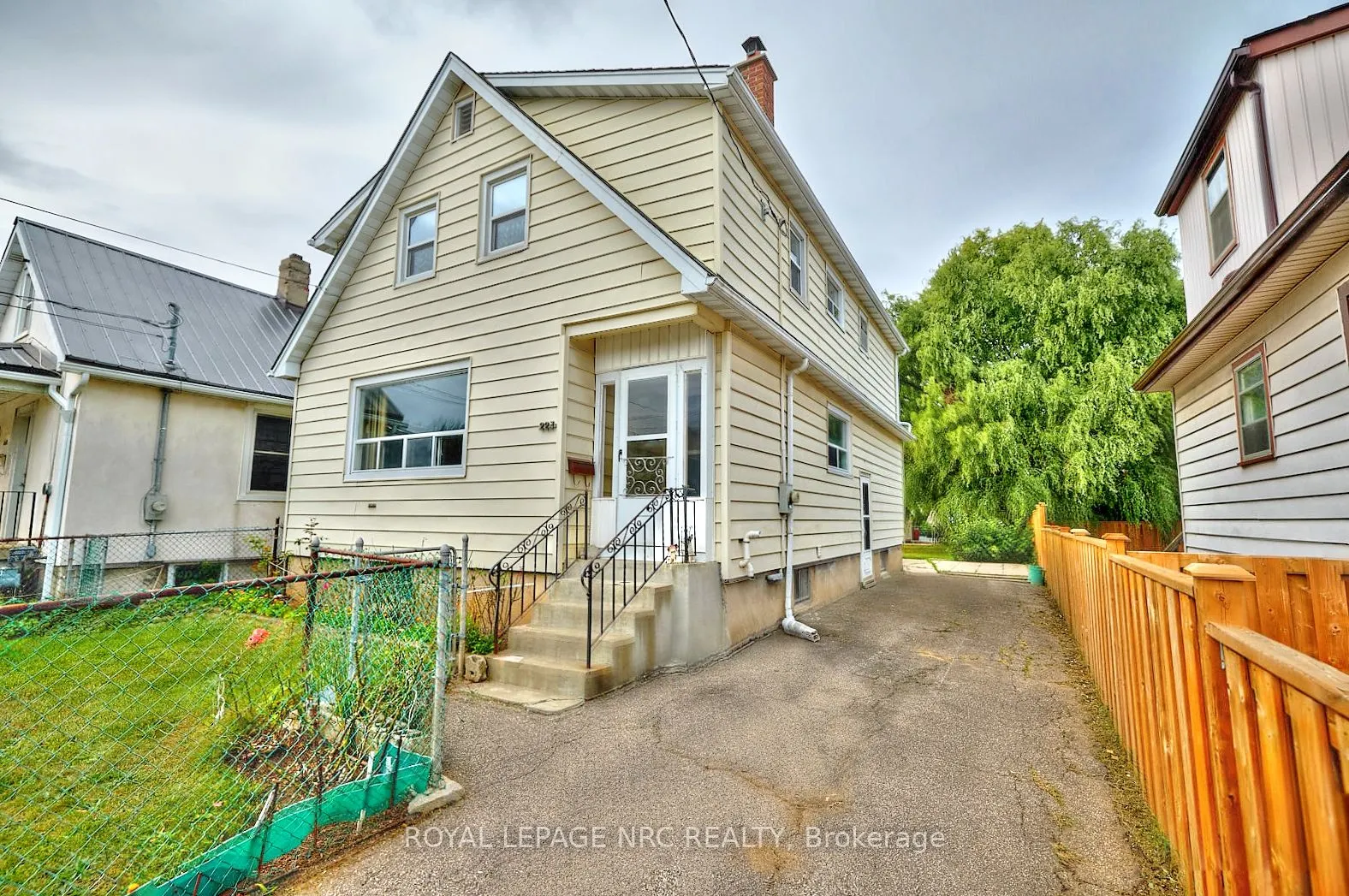 223 Niagara Street
