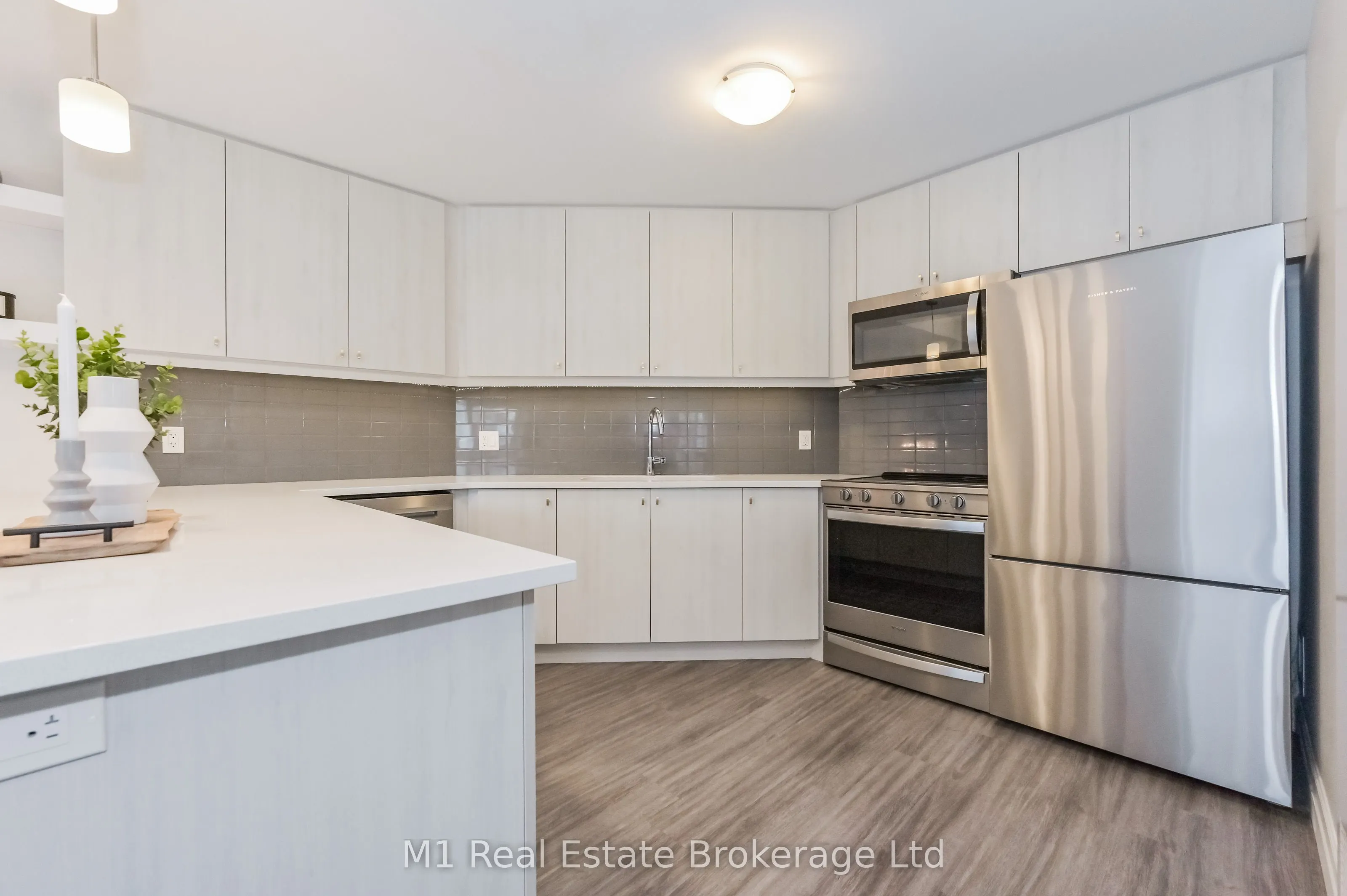 19 Stumpf Street, #101