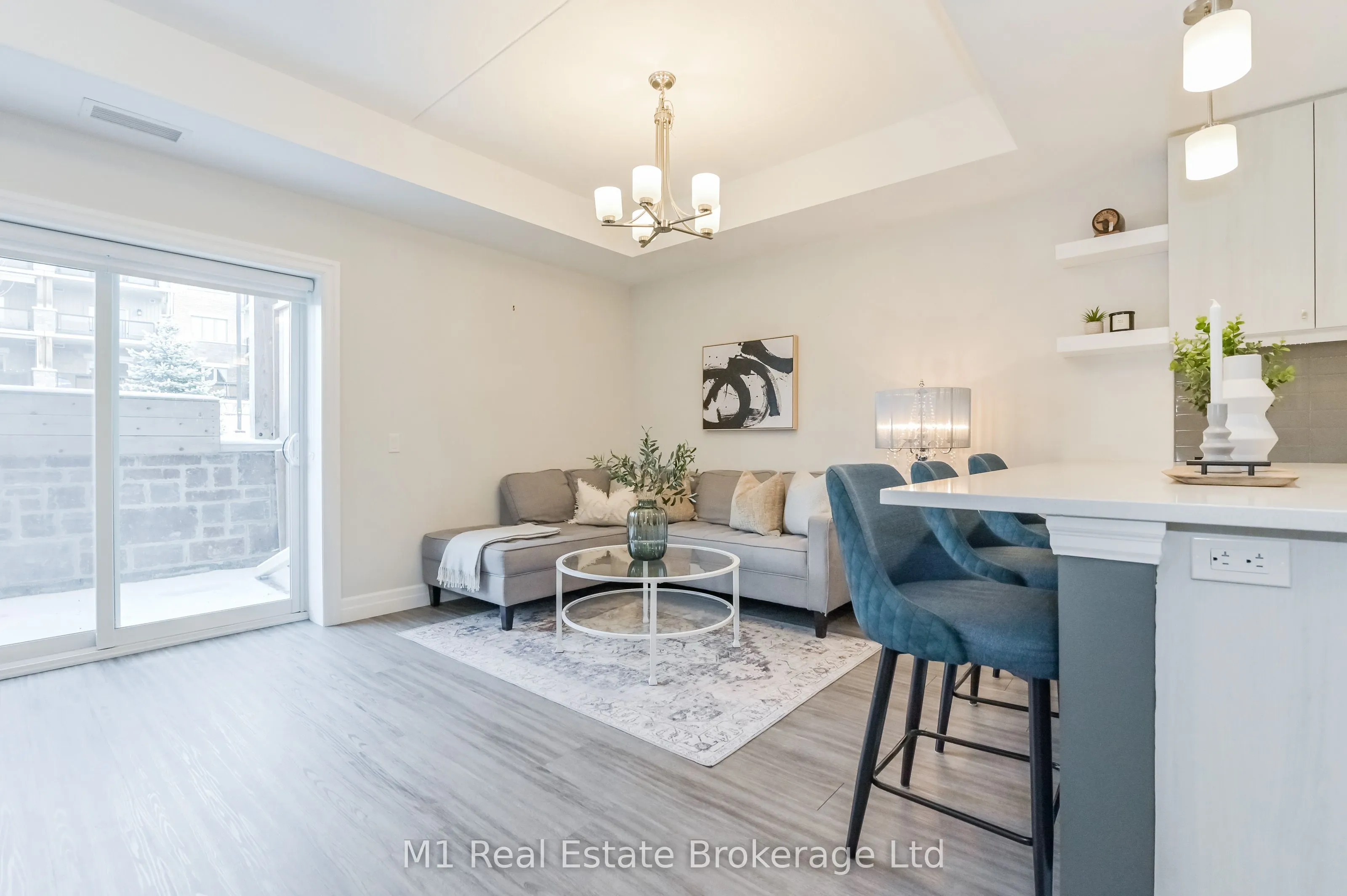 19 Stumpf Street, #101