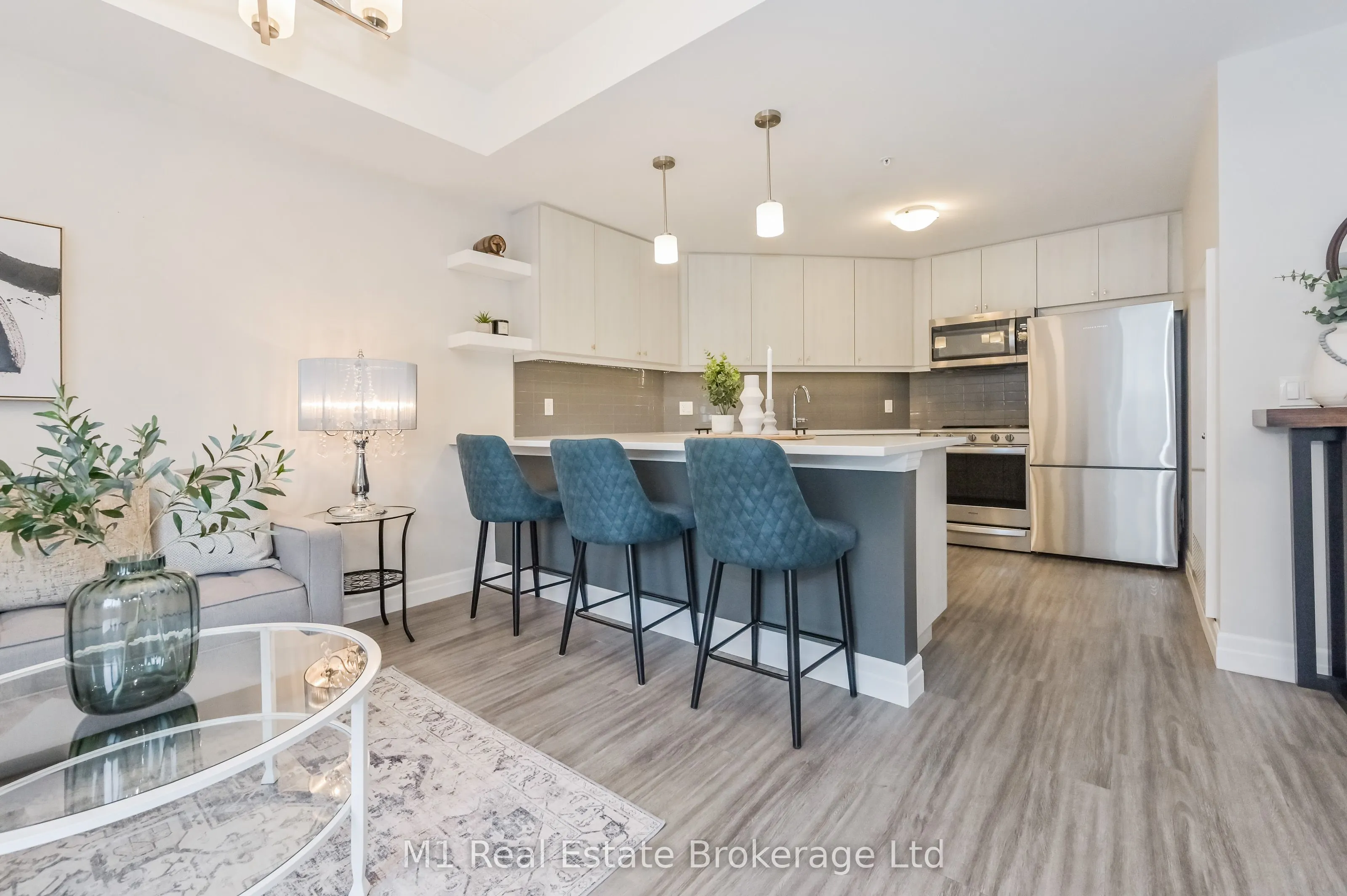 19 Stumpf Street, #101