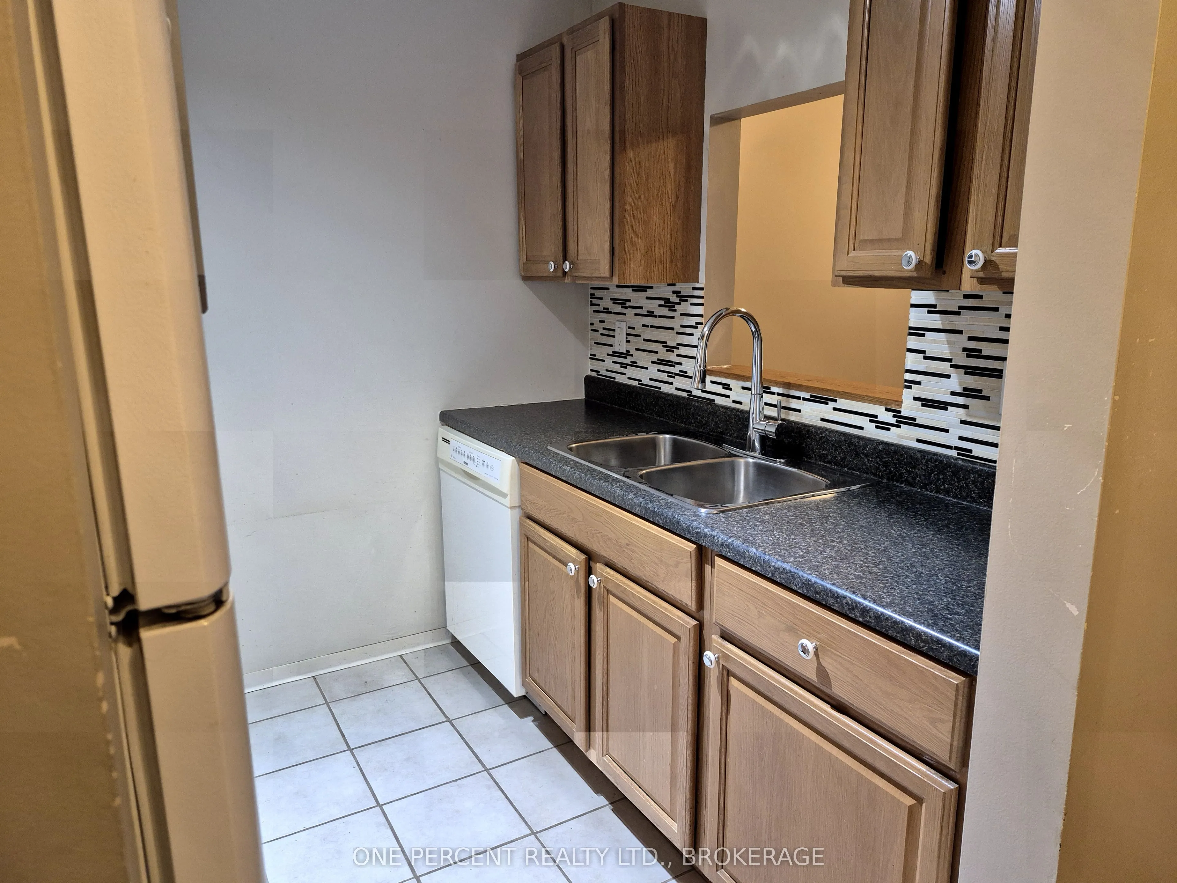 561 Armstrong Road, #116