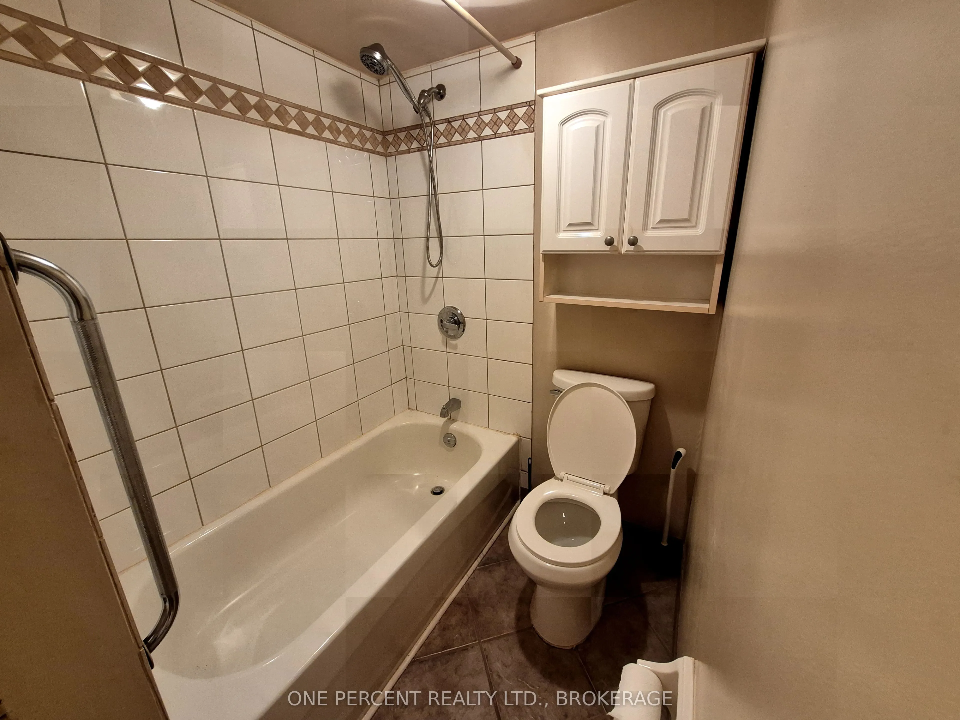 561 Armstrong Road, #116