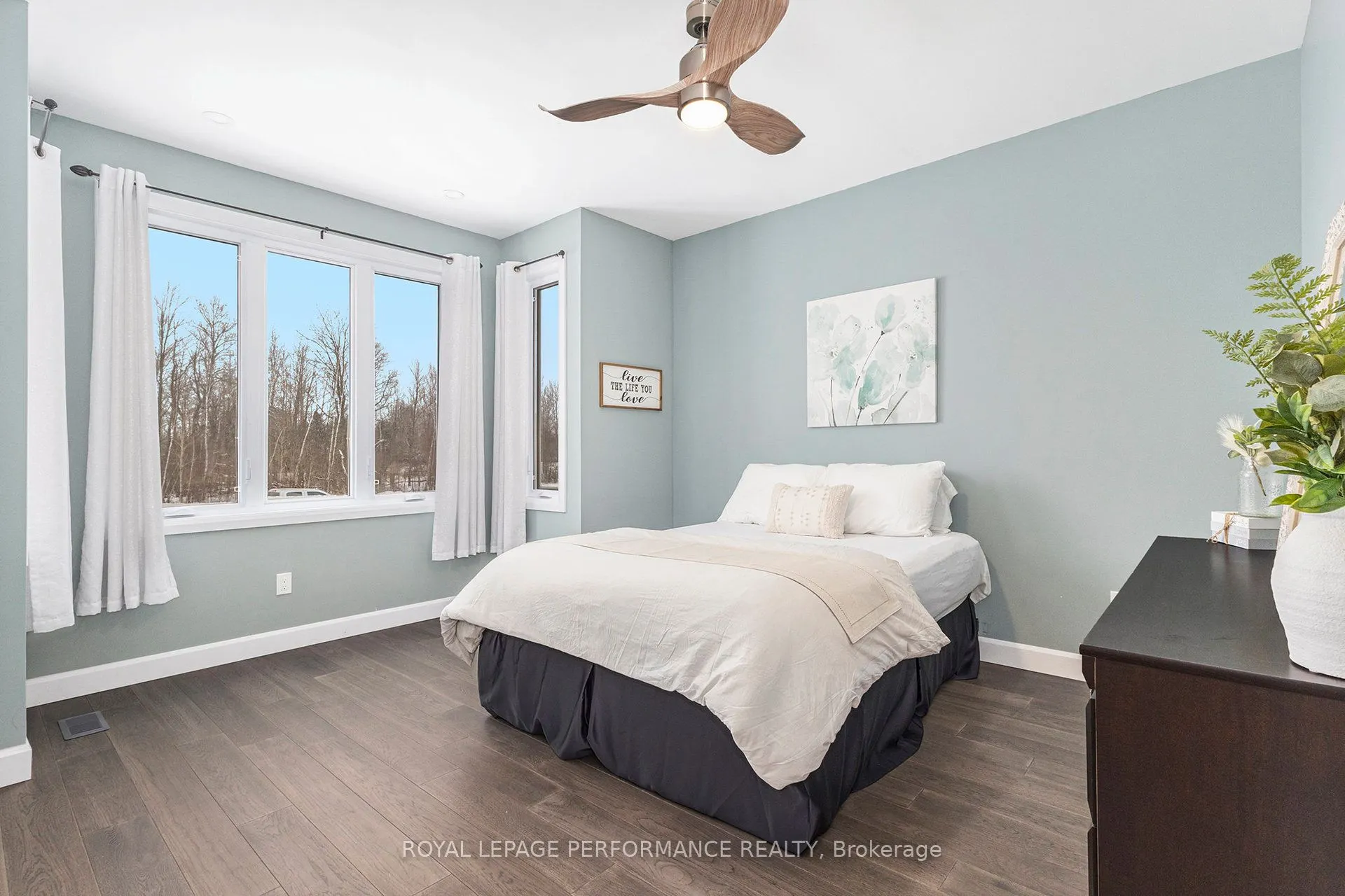 209 Des Violettes Street