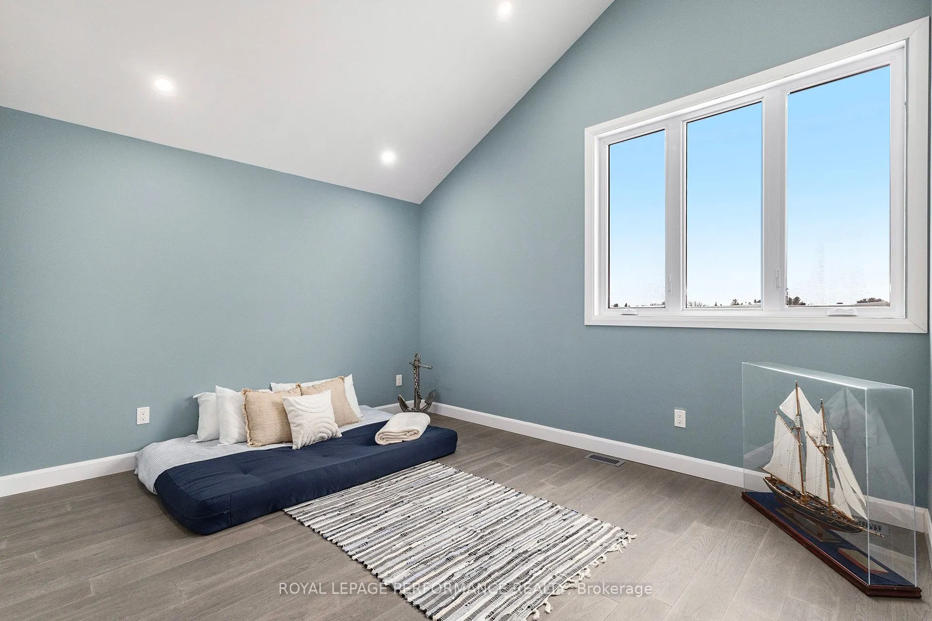 209 Des Violettes Street
