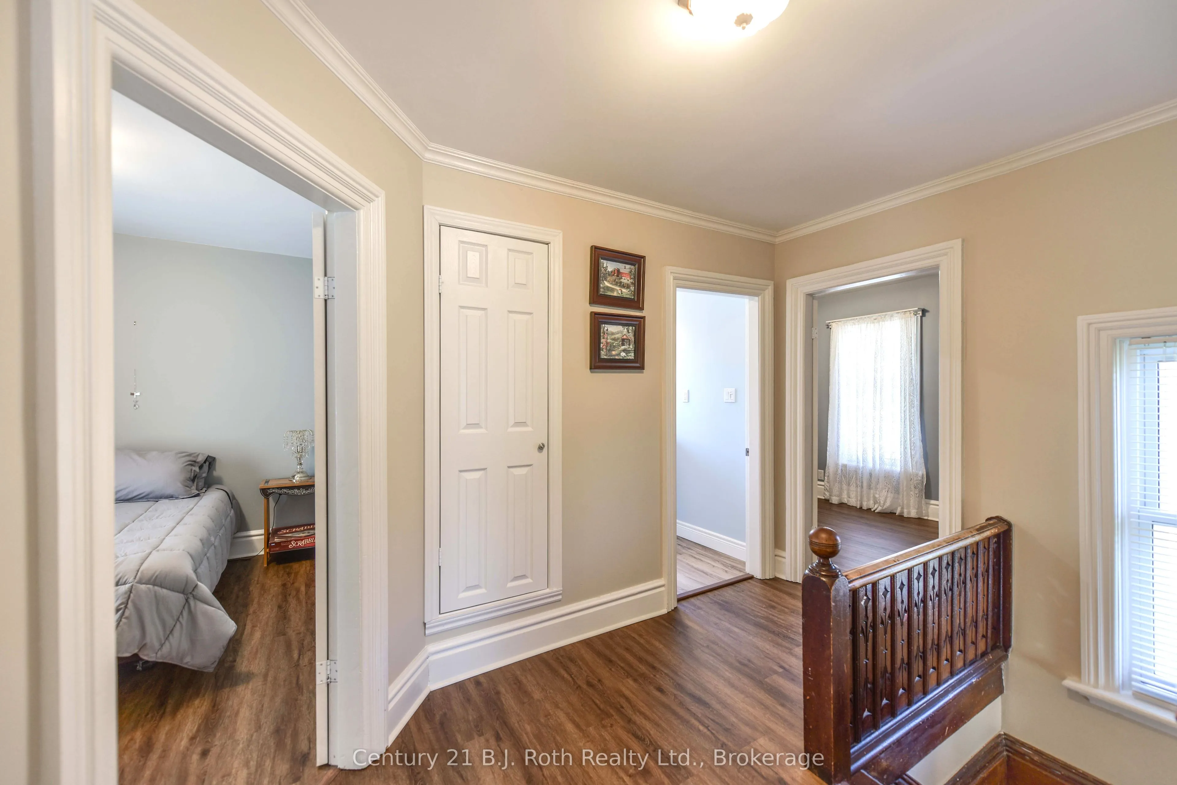 33 Sussex Street S