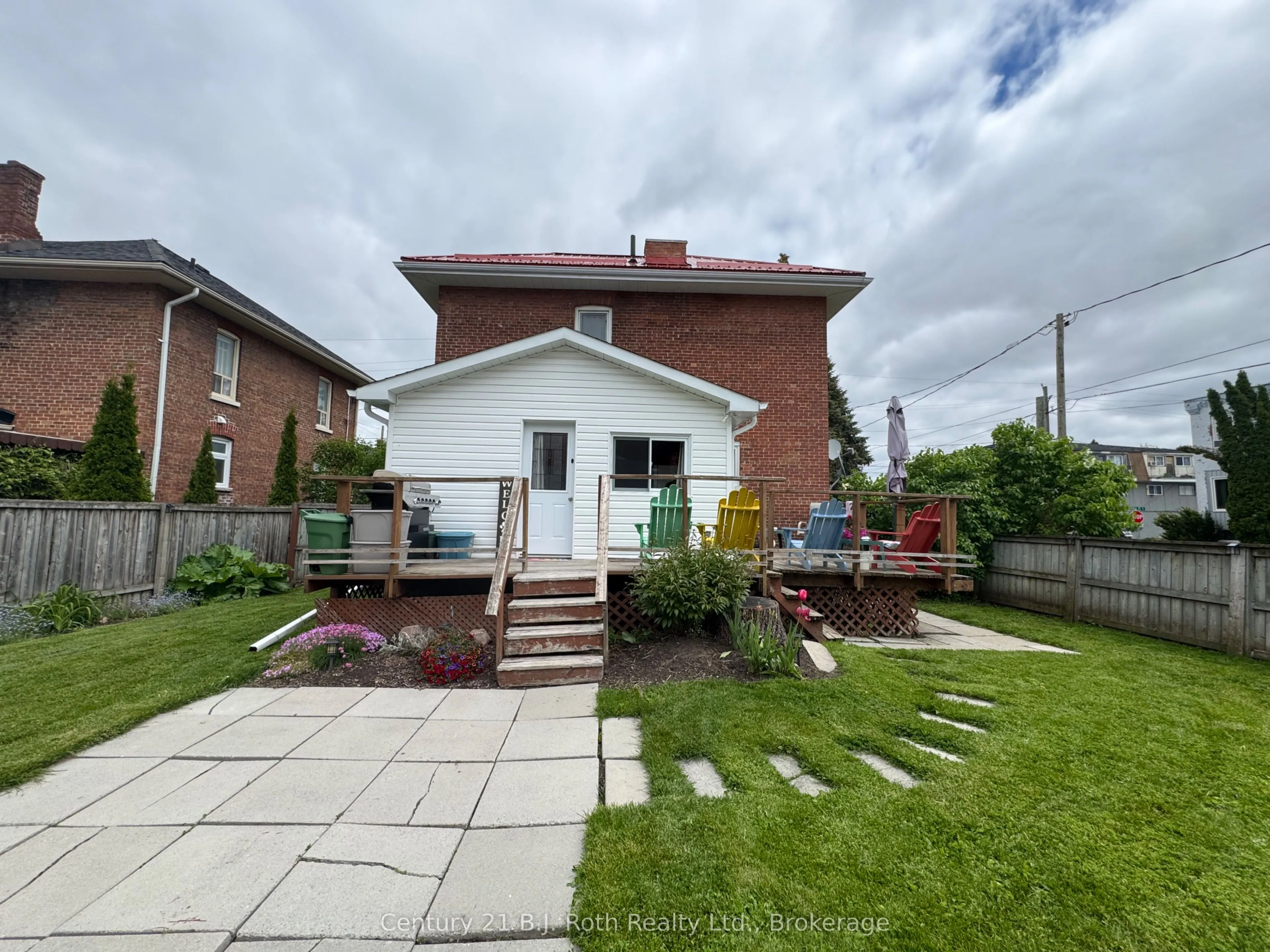 33 Sussex Street S