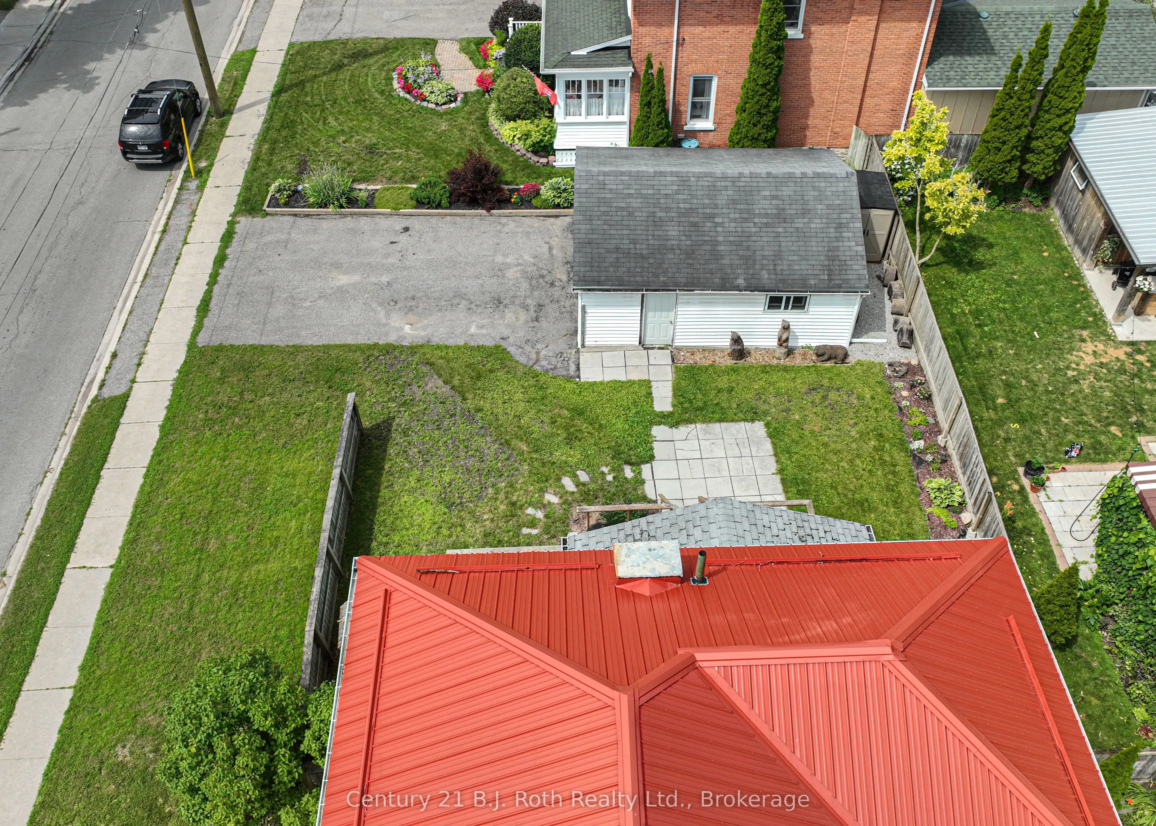 33 Sussex Street S
