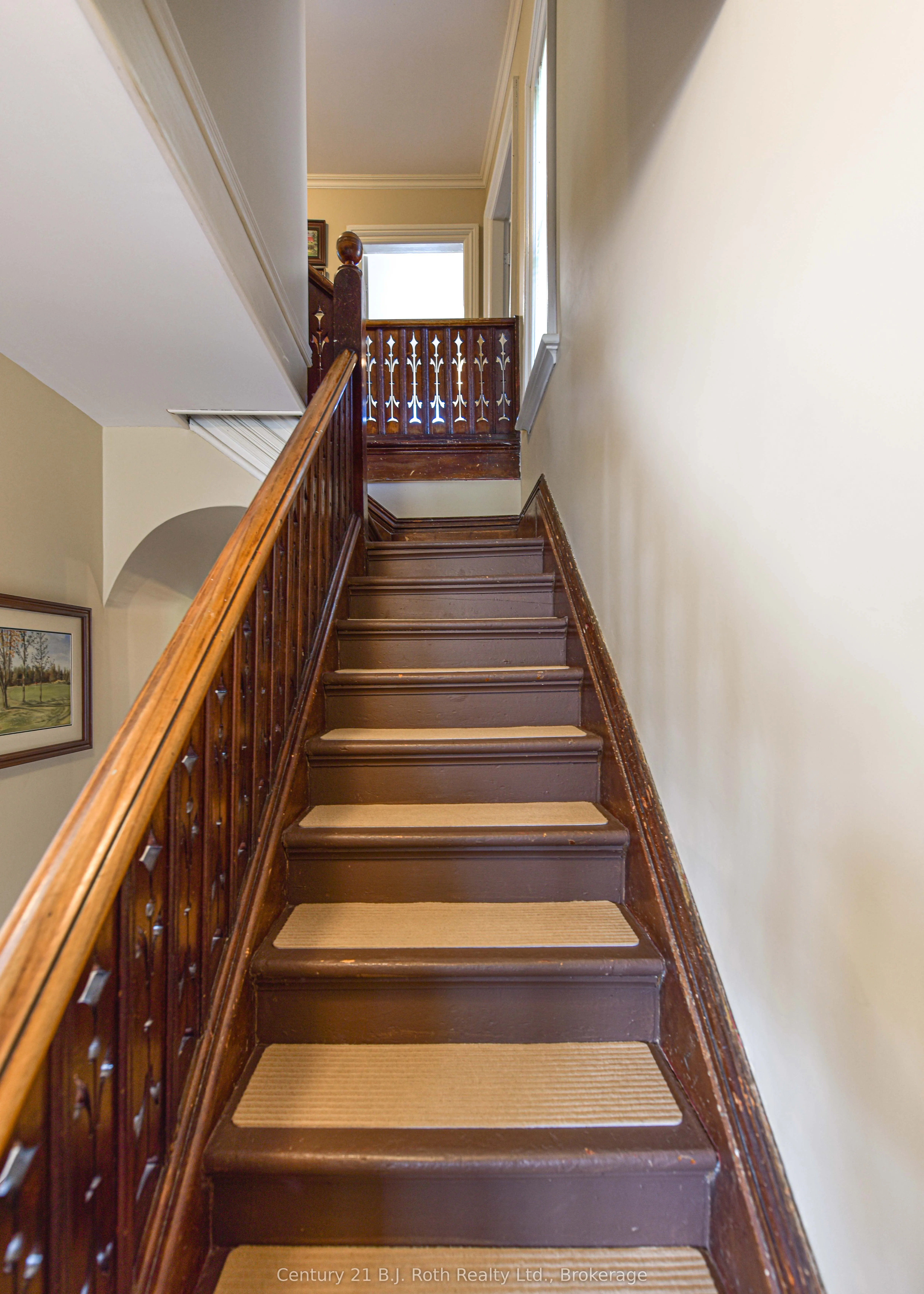 33 Sussex Street S