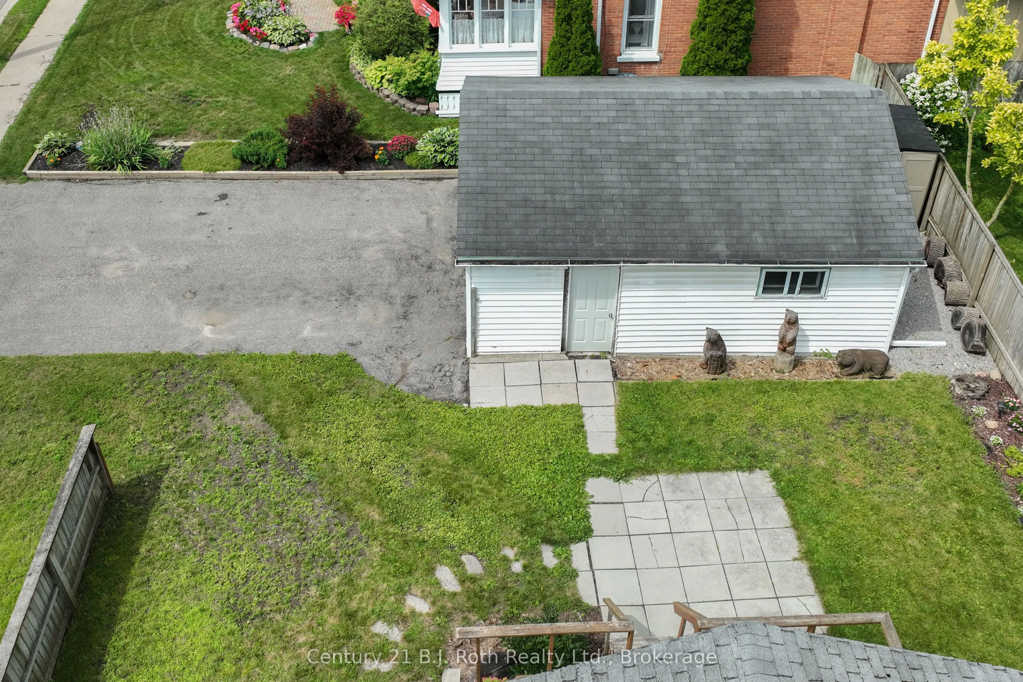 33 Sussex Street S