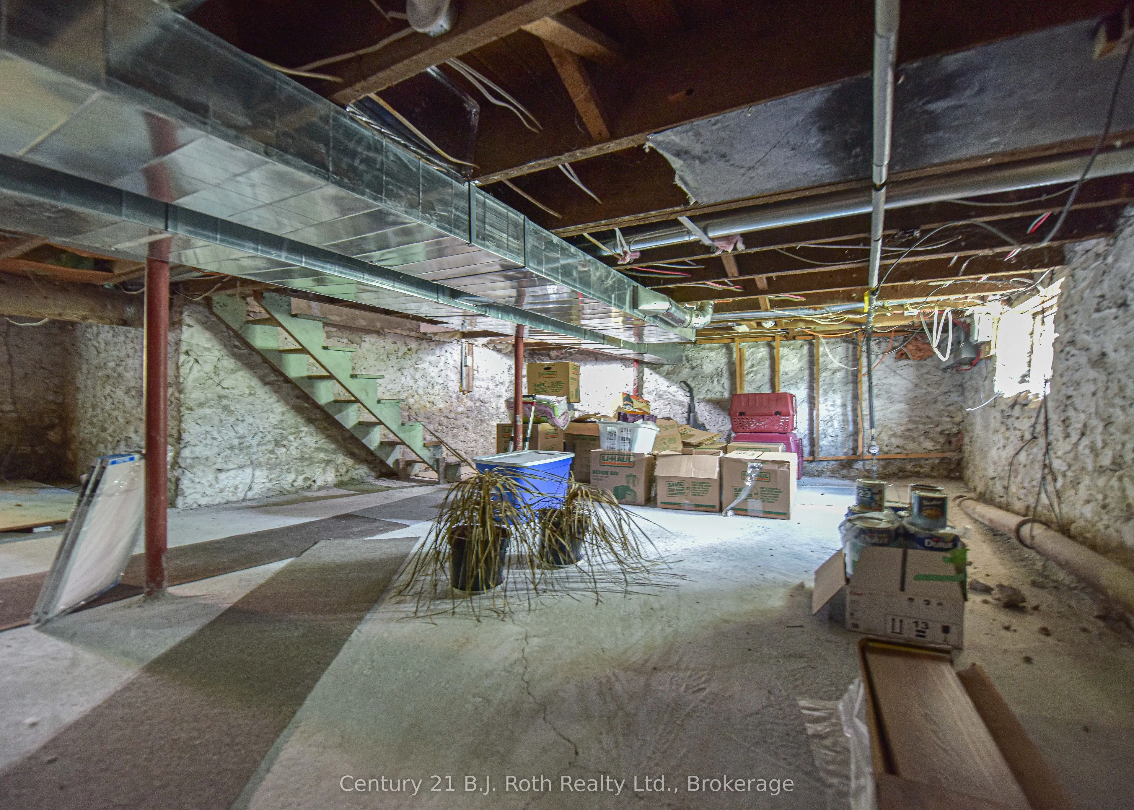 33 Sussex Street S