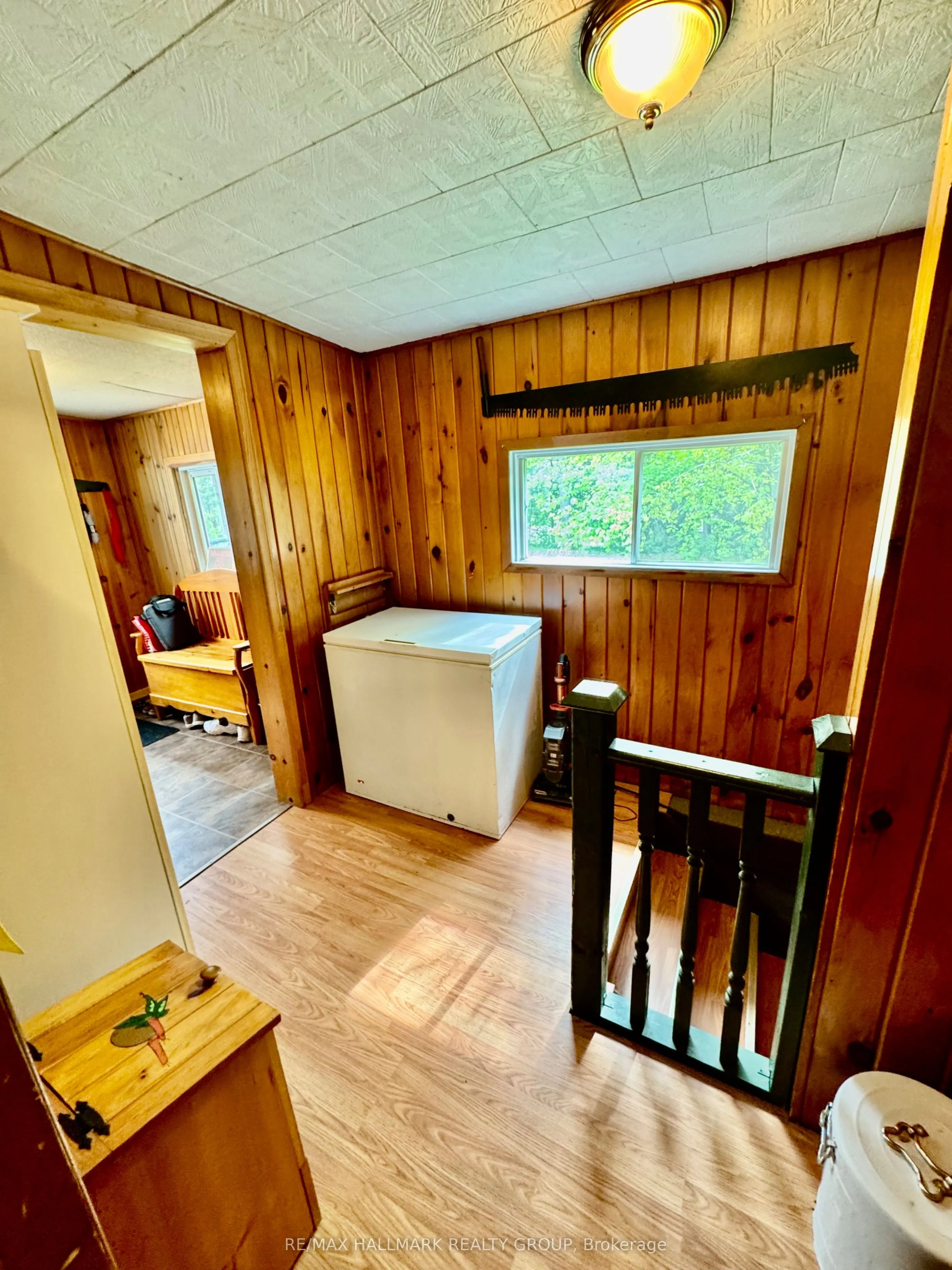 1039 Long Lake Road