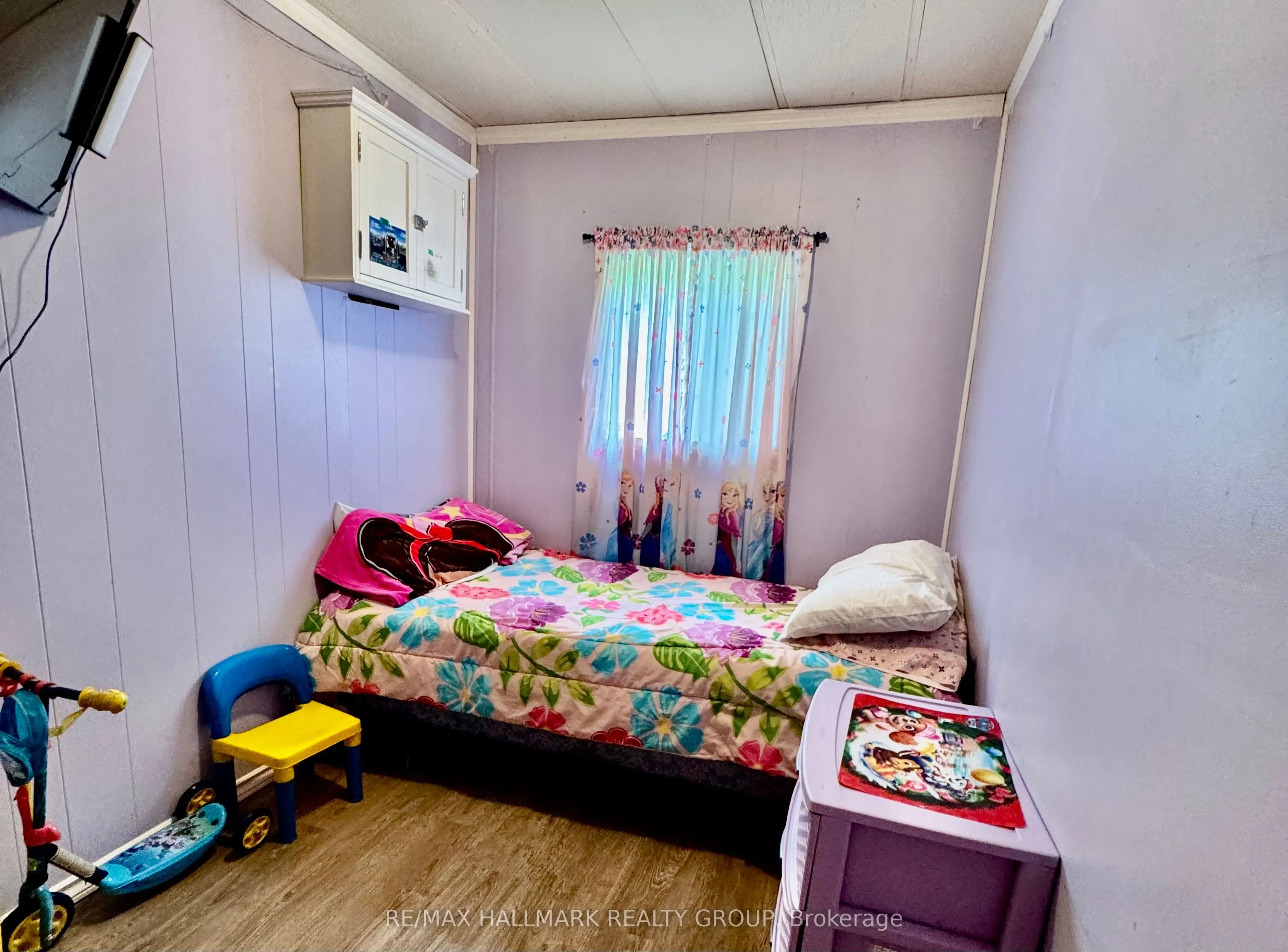 1039 Long Lake Road